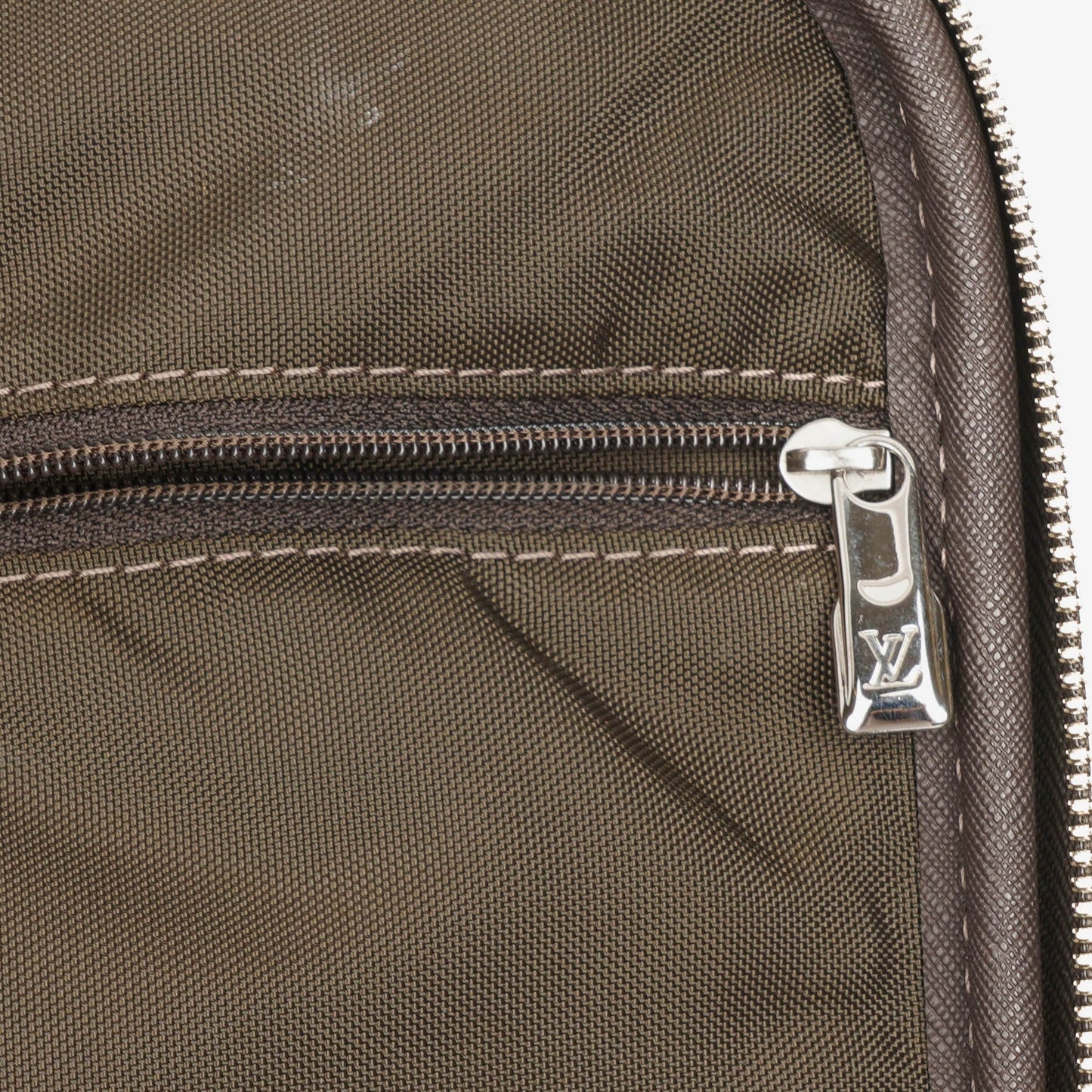 Louis Vuitton Pegase 45 Taiga Brown Grizzli Suitcase