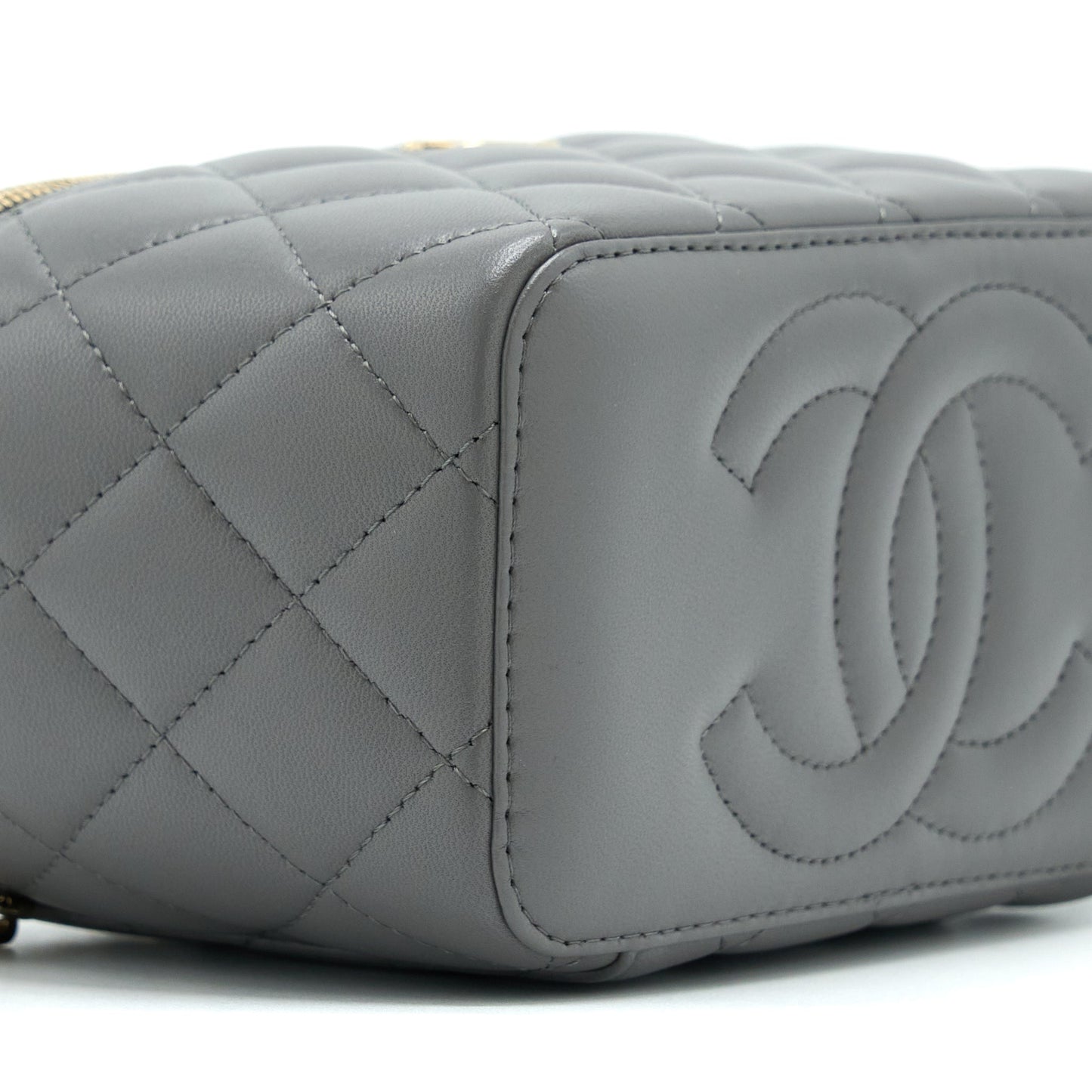 Chanel 22A Top Handle Long Vanity With Chain Lambskin Grey L