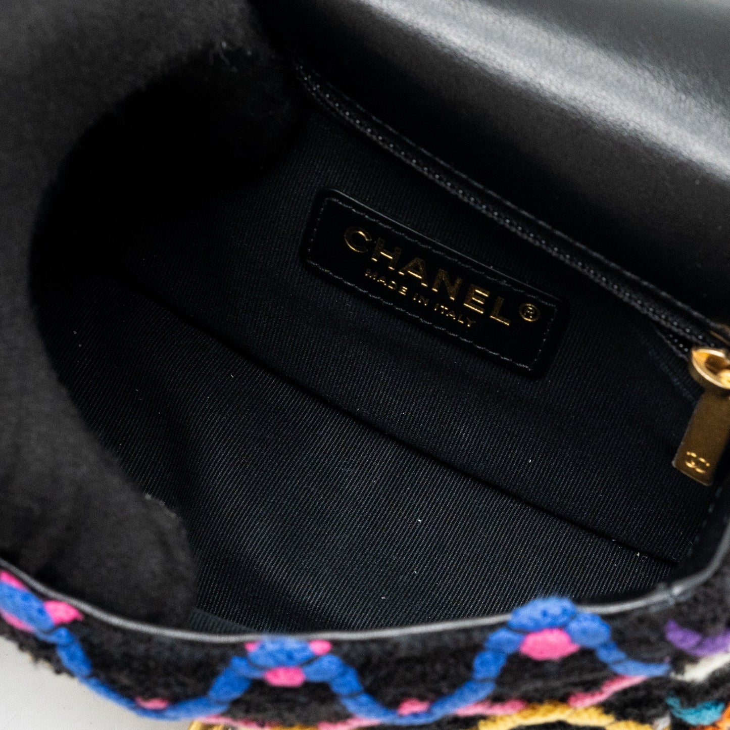 Chanel 22S pearl crush mini square flap bag fabric / tweed black / multicolor  (microchip)