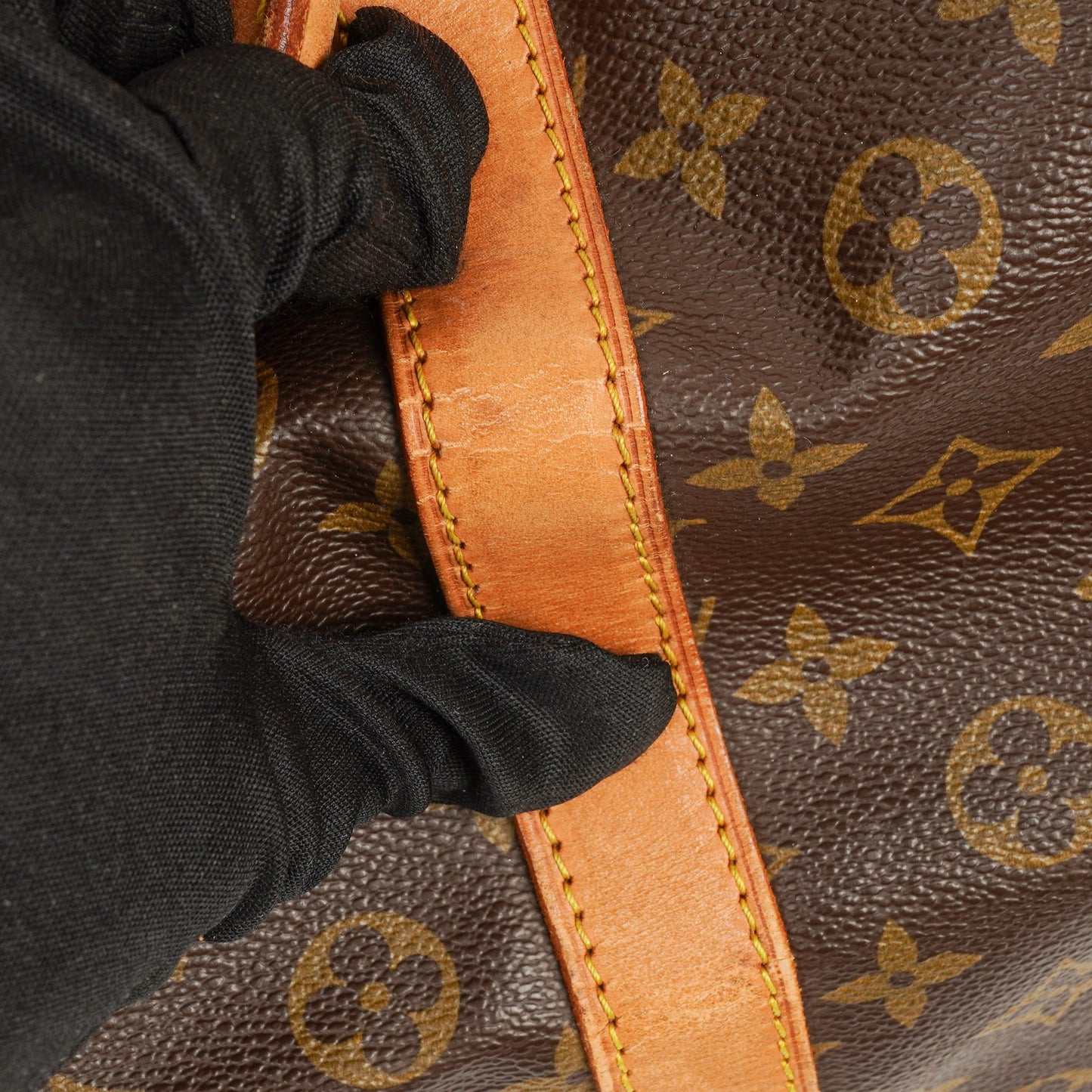 Louis Vuitton Keepall 60 Monogram Canvas Travel Bag
