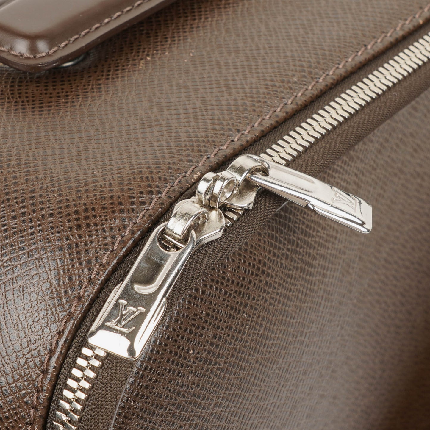 Louis Vuitton Pegase 45 Taiga Brown Grizzli Suitcase