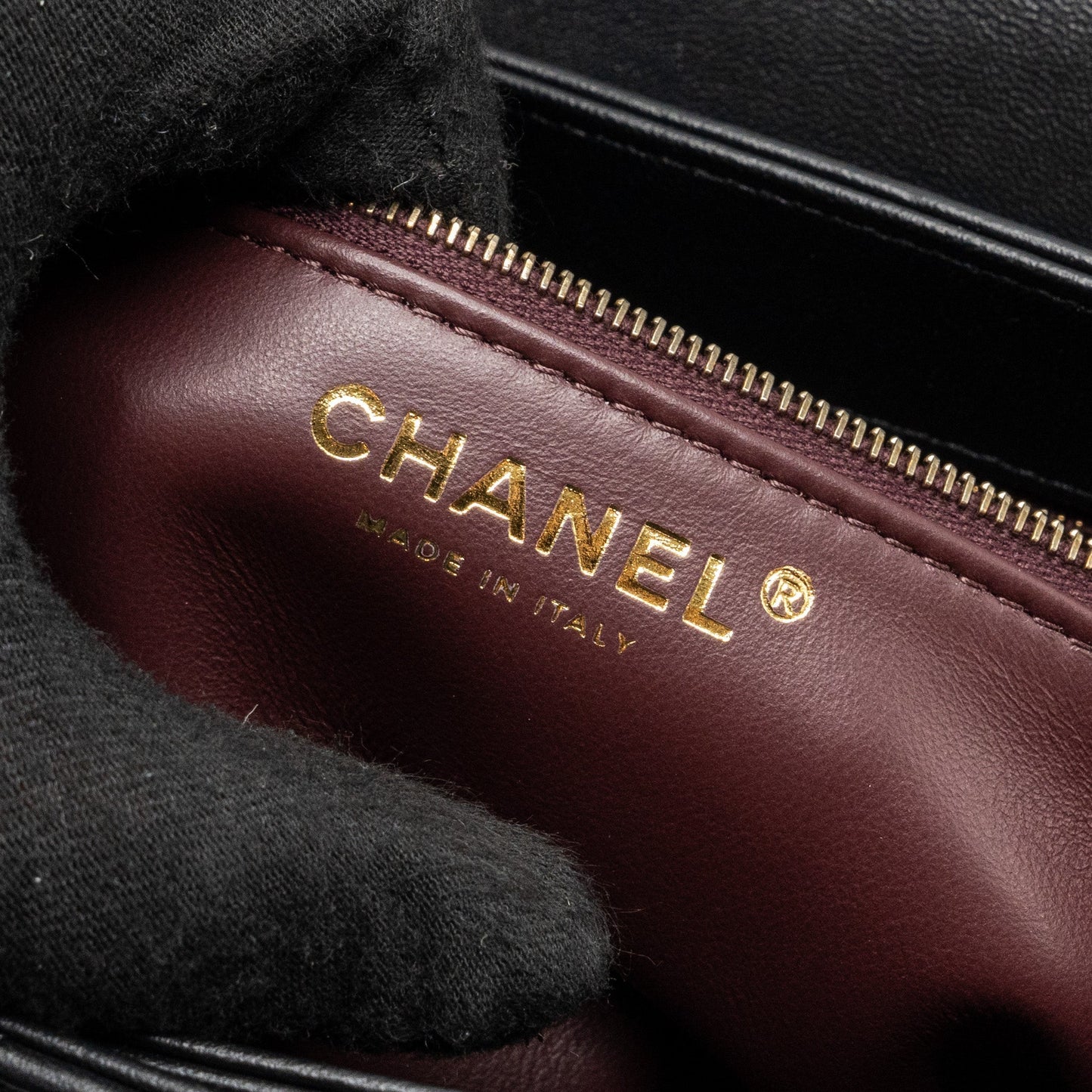 Chanel trendy CC flap bag with top handle lambskin black L (microchip)