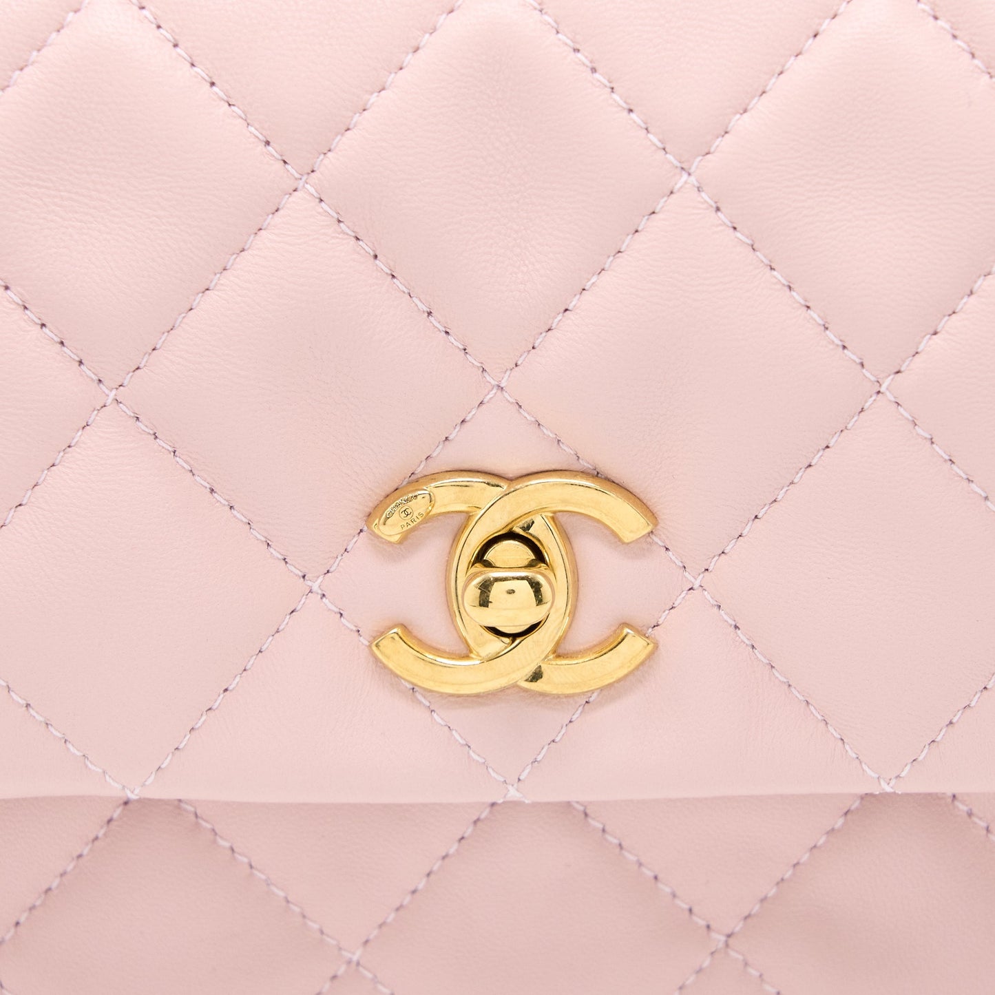 Chanel 22B Small Flap Bag With Gem Chain Lambskin Pink  (Microchip)