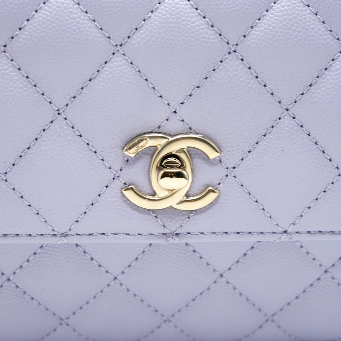 Chanel 21K Coco Handle Caviar lilac/ light Purple L
