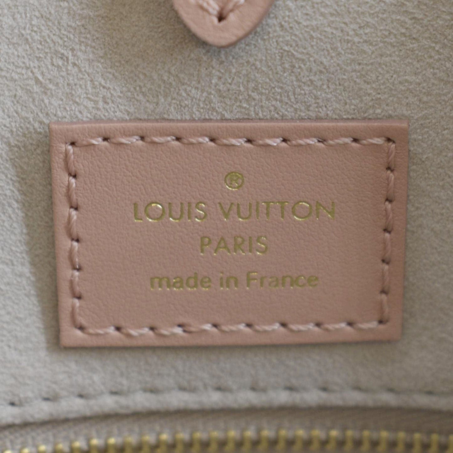 LOUIS VUITTON Onthego MM Giant Monogram Empreinte Leather Tote Shoulder Bag Rose Trianon