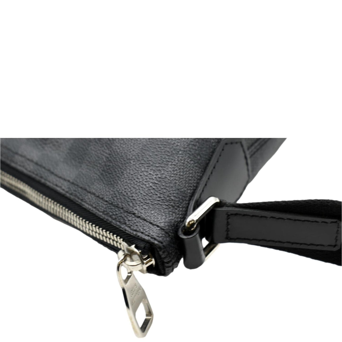 LOUIS VUITTON Mick Damier Graphite Messenger Crossbody Bag Black