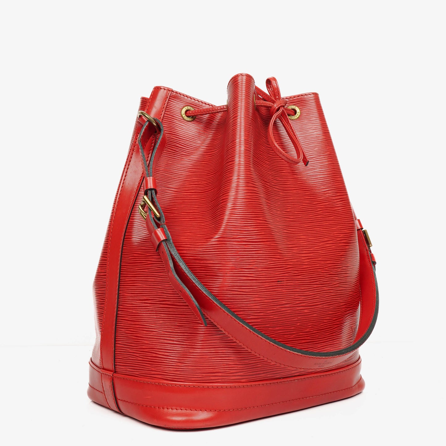 Louis Vuitton Noe Grande GM Red Epi Leather Shoulder Bag