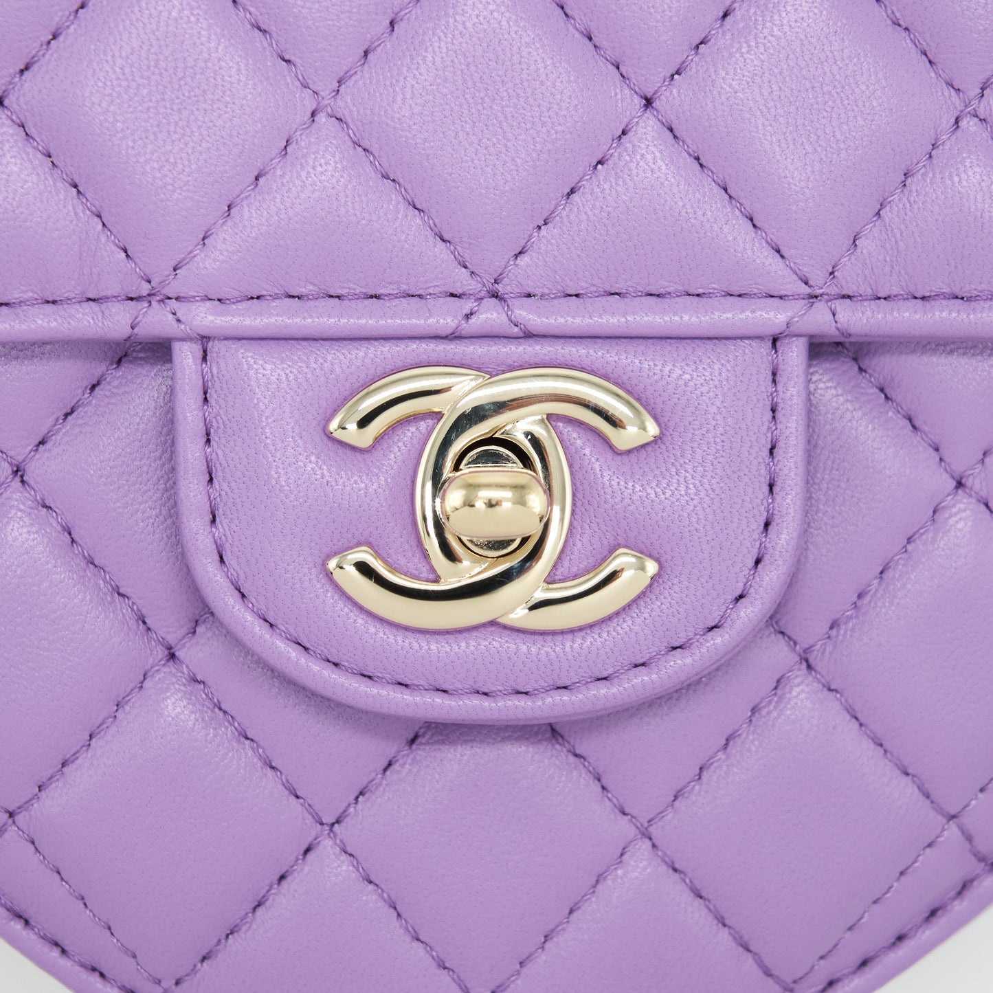 Chanel 22S Heart Bag Lambskin Purple L