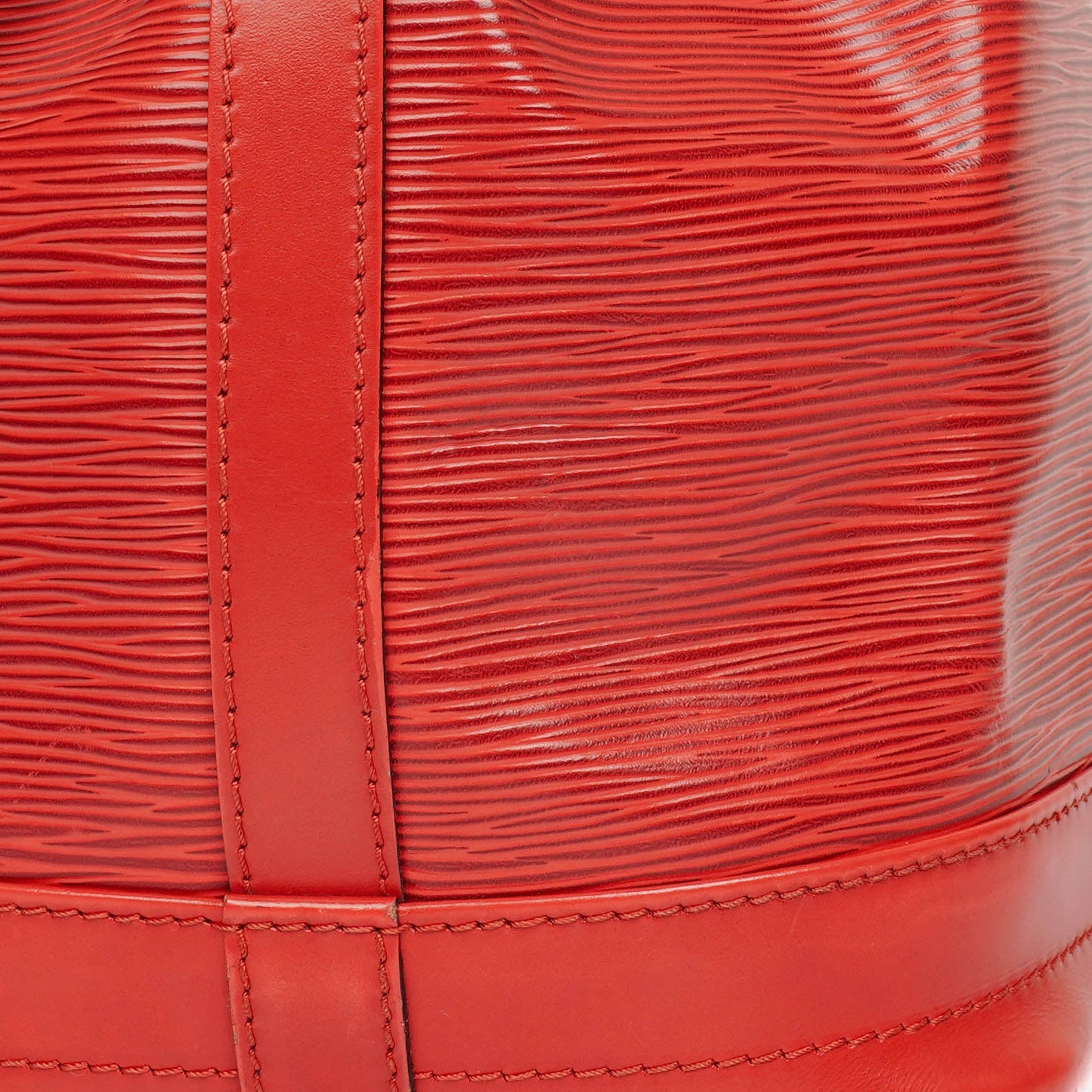 Louis Vuitton Noe Grande GM Red Epi Leather Shoulder Bag