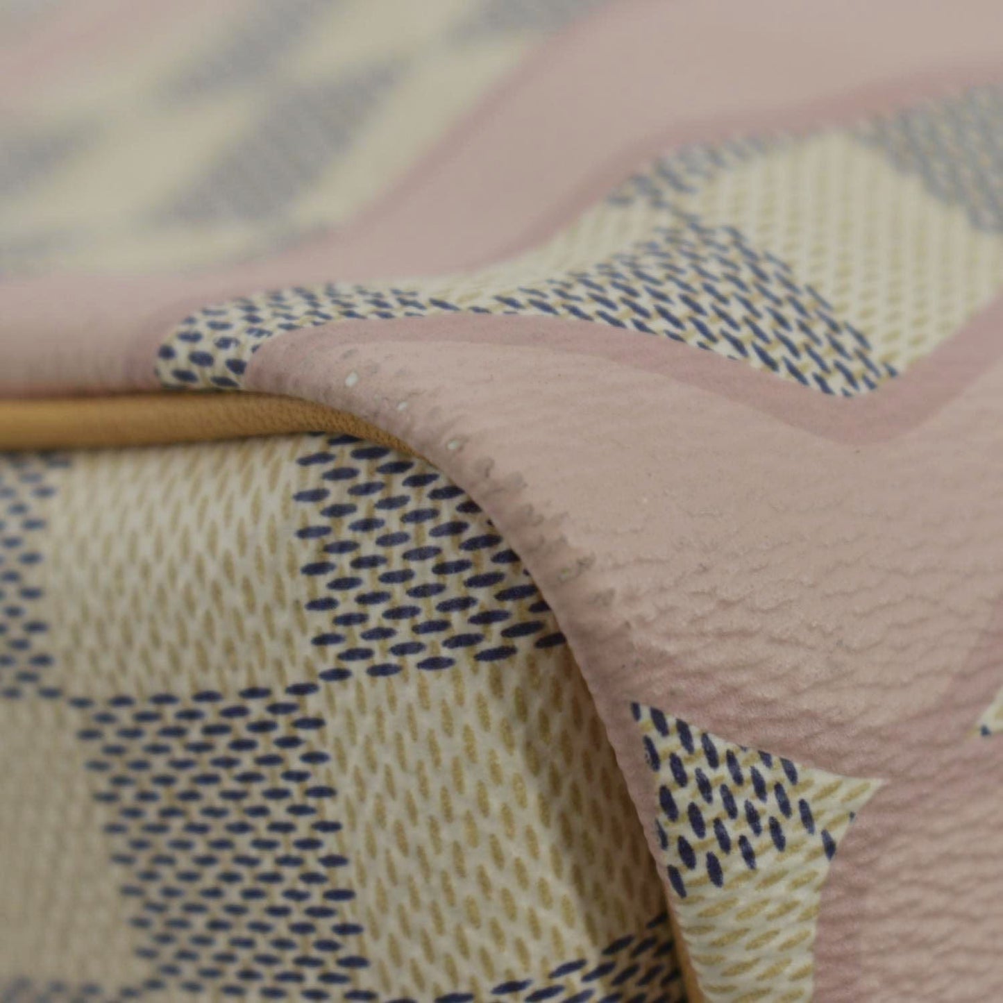 LOUIS VUITTON Tahitienne  30 Damier Azur Satchel Bag Rose Ballerine
