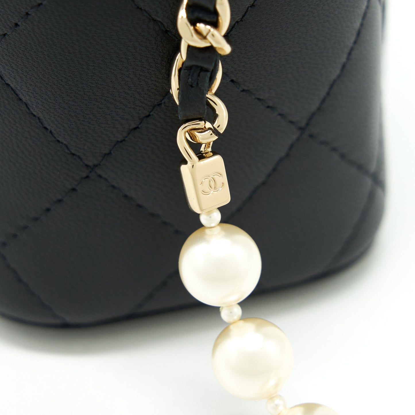 Chanel Mini Vanity With Pearl Chain Lambskin Black L