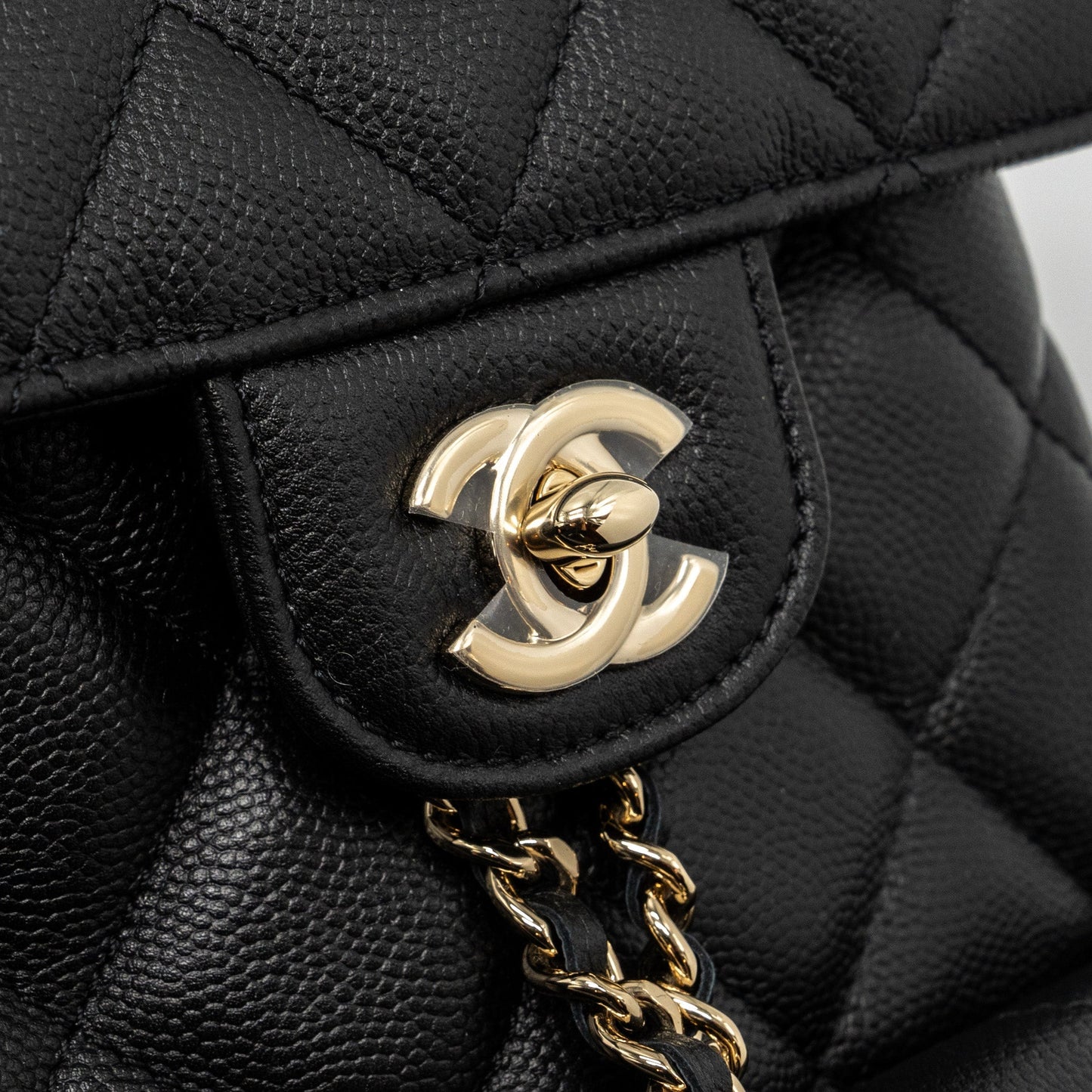 Chanel 22s mini backpack caviar black L(Microchip)