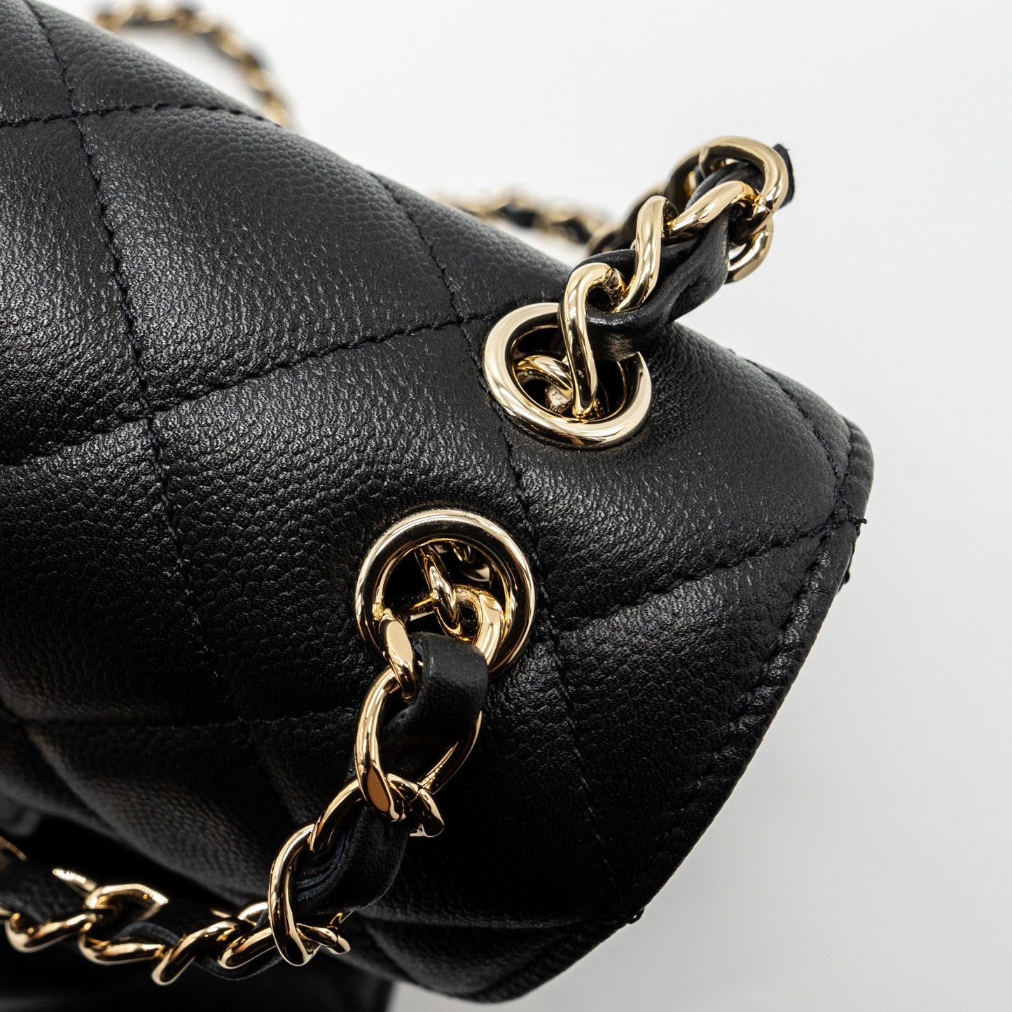 Chanel 22s mini backpack caviar black L(Microchip)