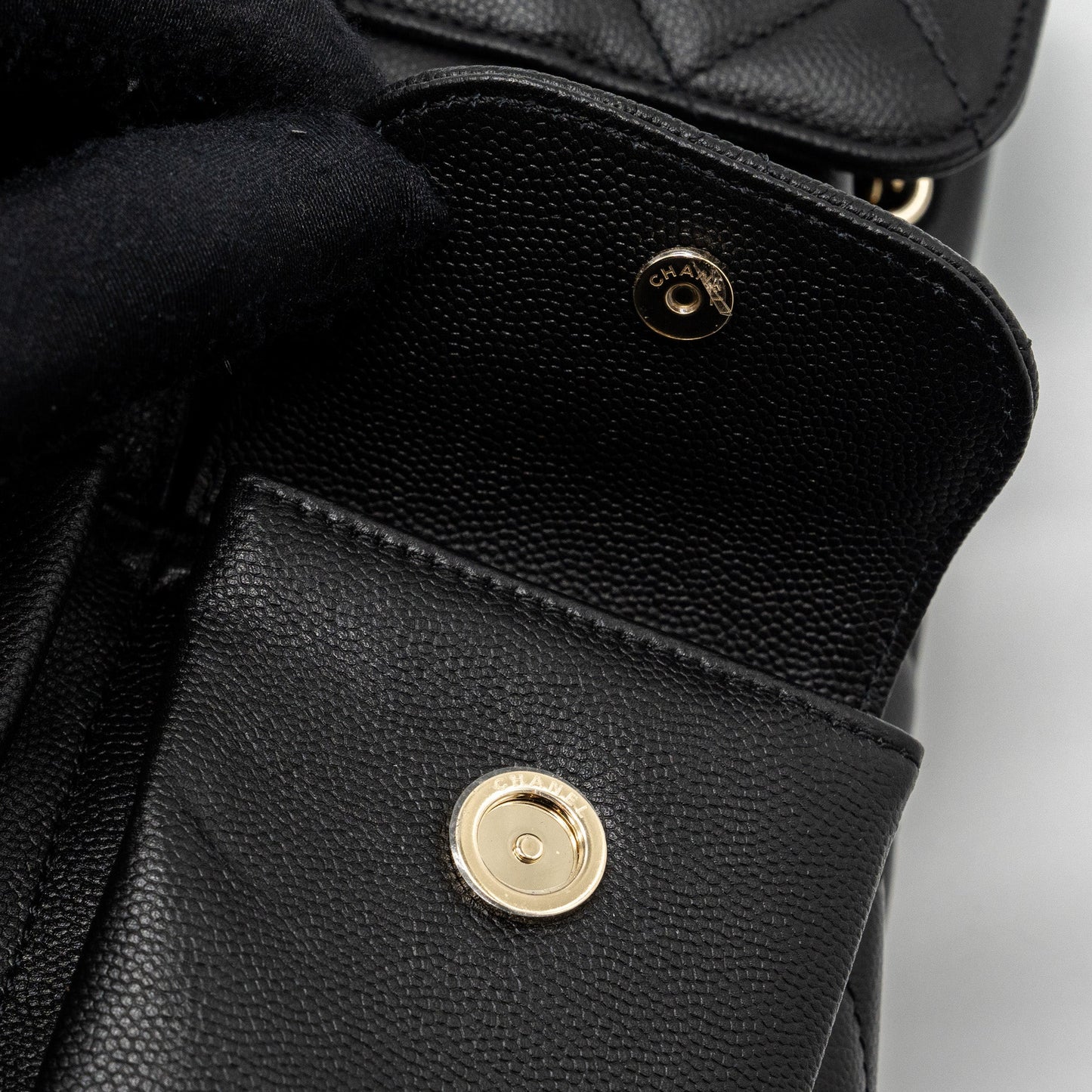 Chanel 22s mini backpack caviar black L(Microchip)