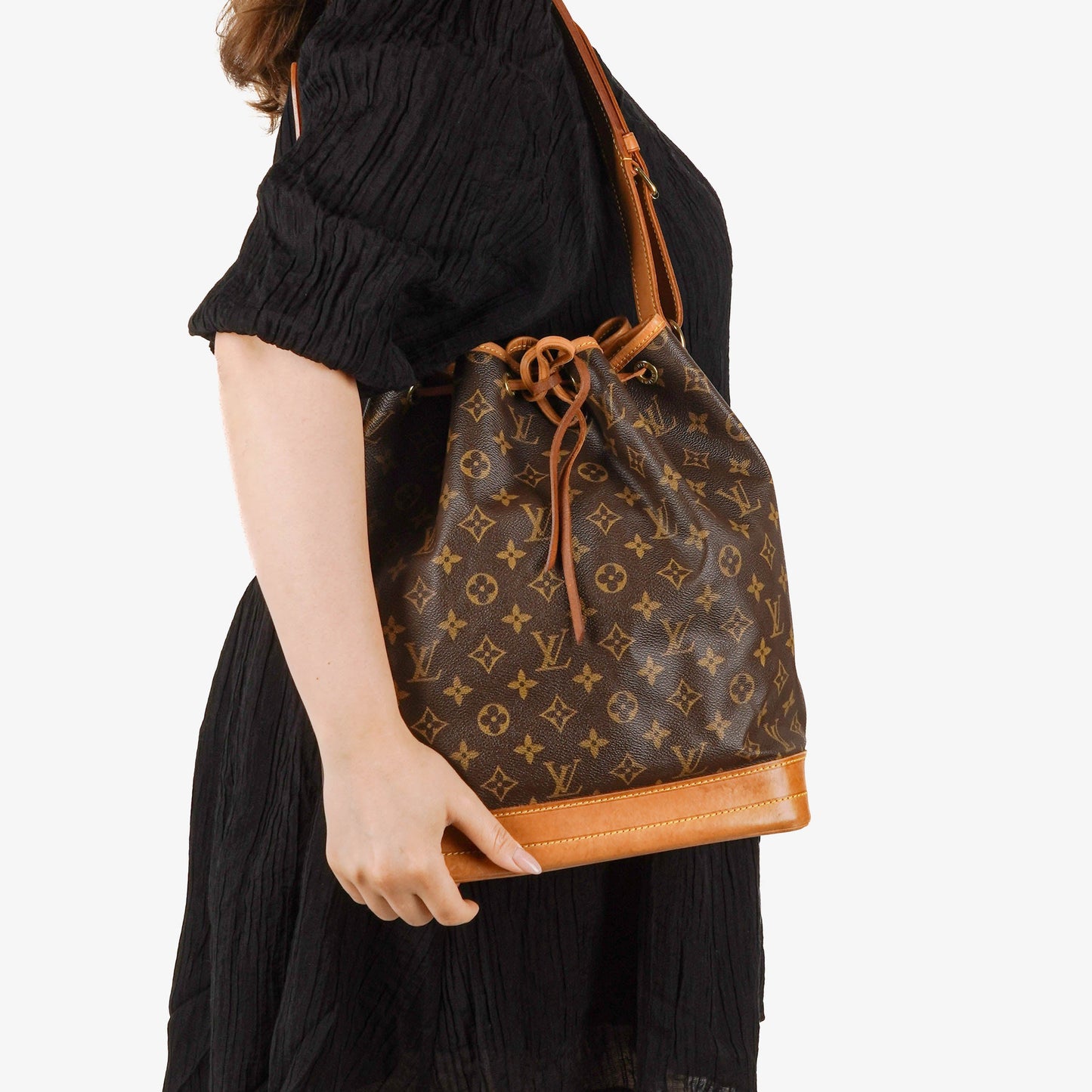 Louis Vuitton Noe Grande GM Monogram Canvas Shoulder Bag