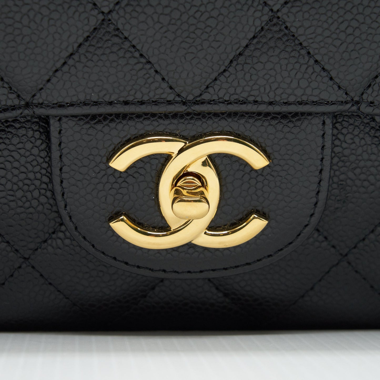Chanel Maxi Classic Double Flap Caviar black  serial 20