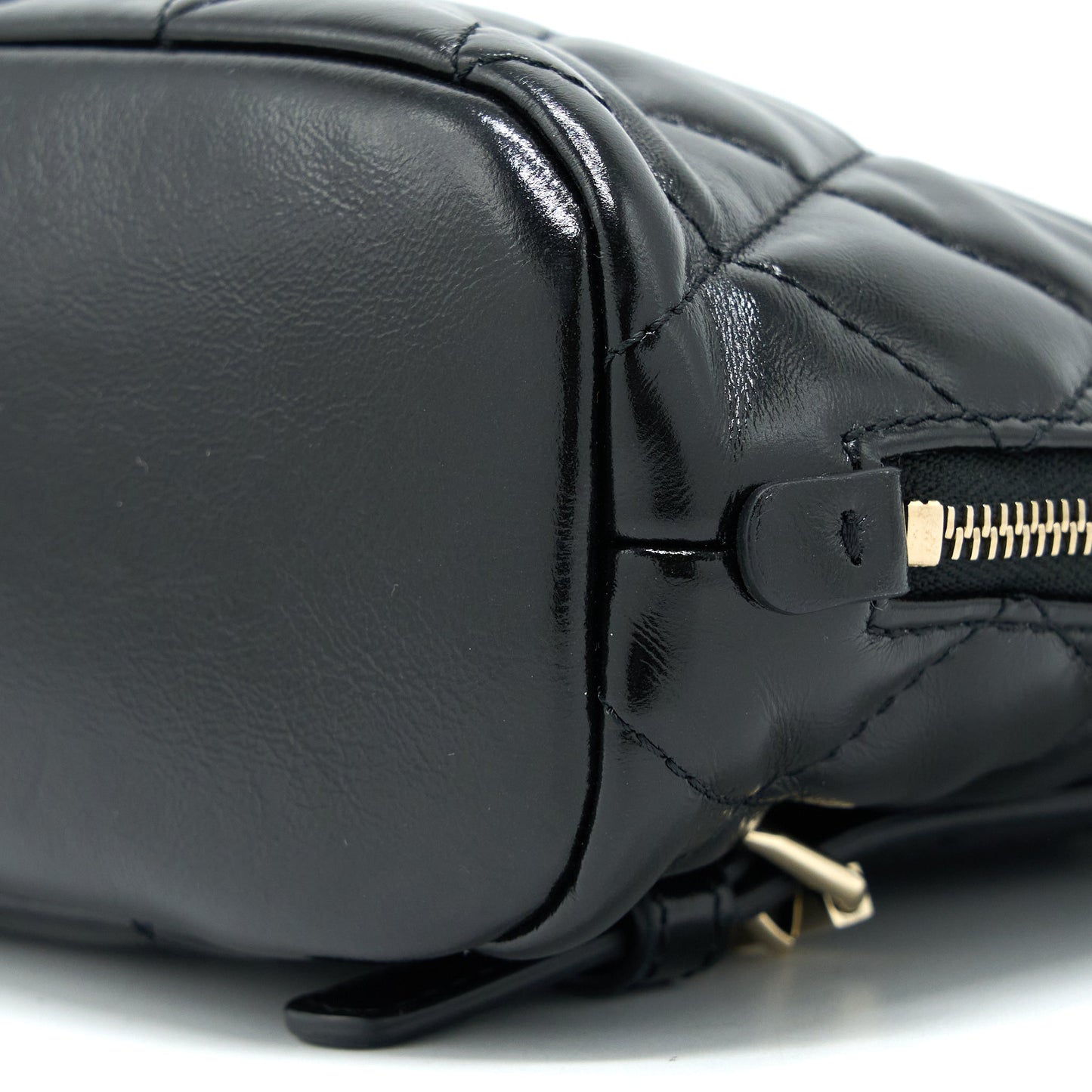 Chanel 22A Quilted Backpack Shiny Calfskin Black L (Microchip)