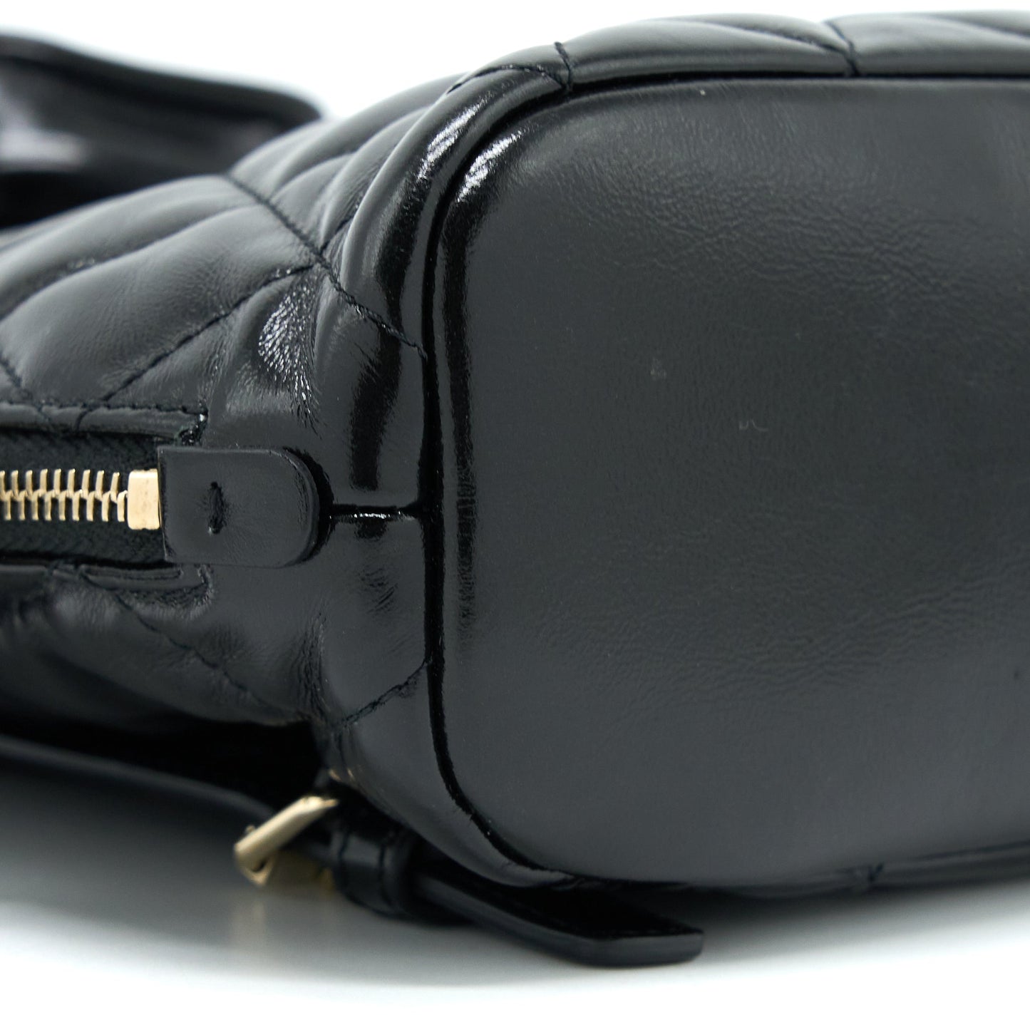 Chanel 22A Quilted Backpack Shiny Calfskin Black L (Microchip)