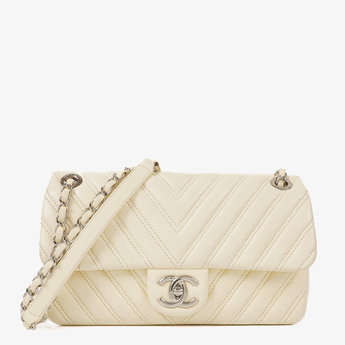 Chanel Chevron Quilted Leather Shoulder Bag With Silver-Tone Hardware