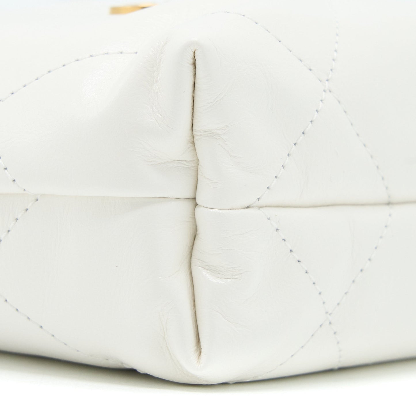 Chanel 23S Mini 22 Bag Shiny Calfskin White  (Microchip)