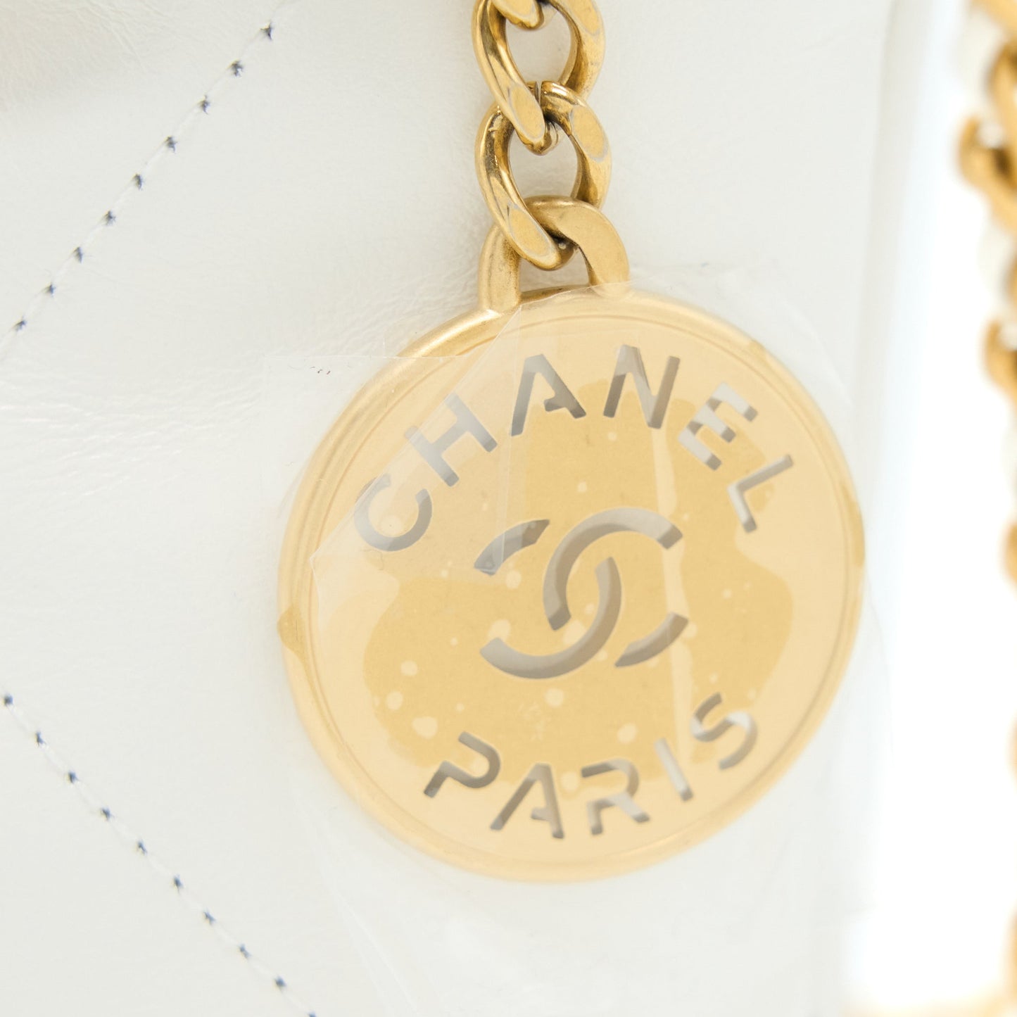 Chanel 23S Mini 22 Bag Shiny Calfskin White  (Microchip)