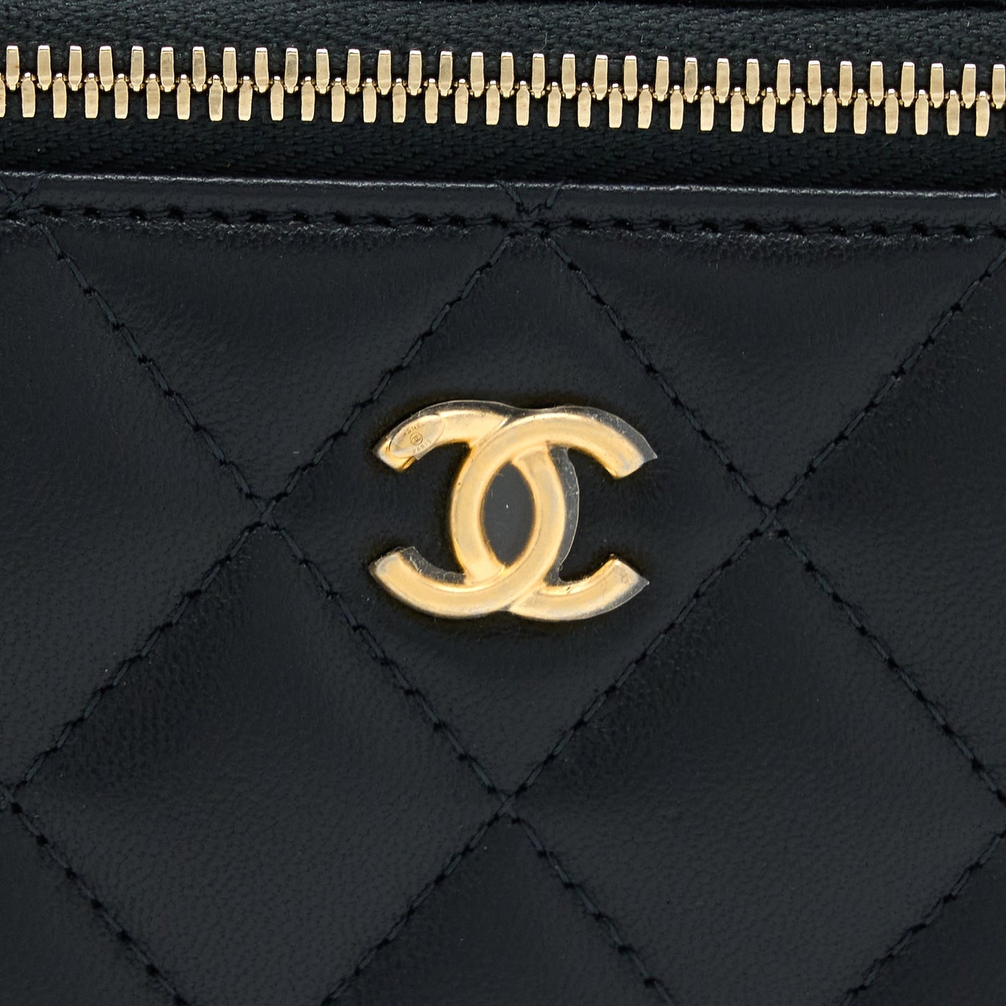Chanel Pearl Crush Long Vanity Lambskin Black