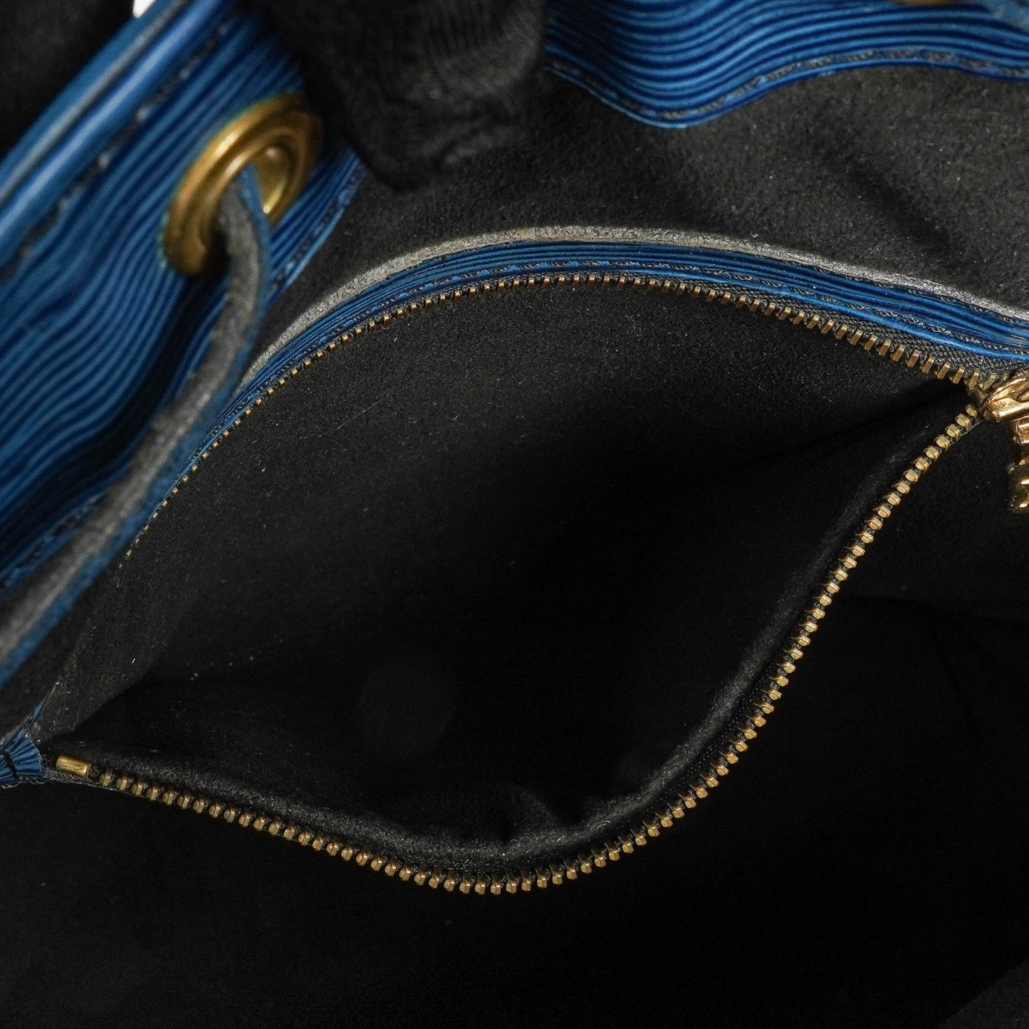 Louis Vuitton Noe Grande GM Blue EPI Leather Shoulder Bag