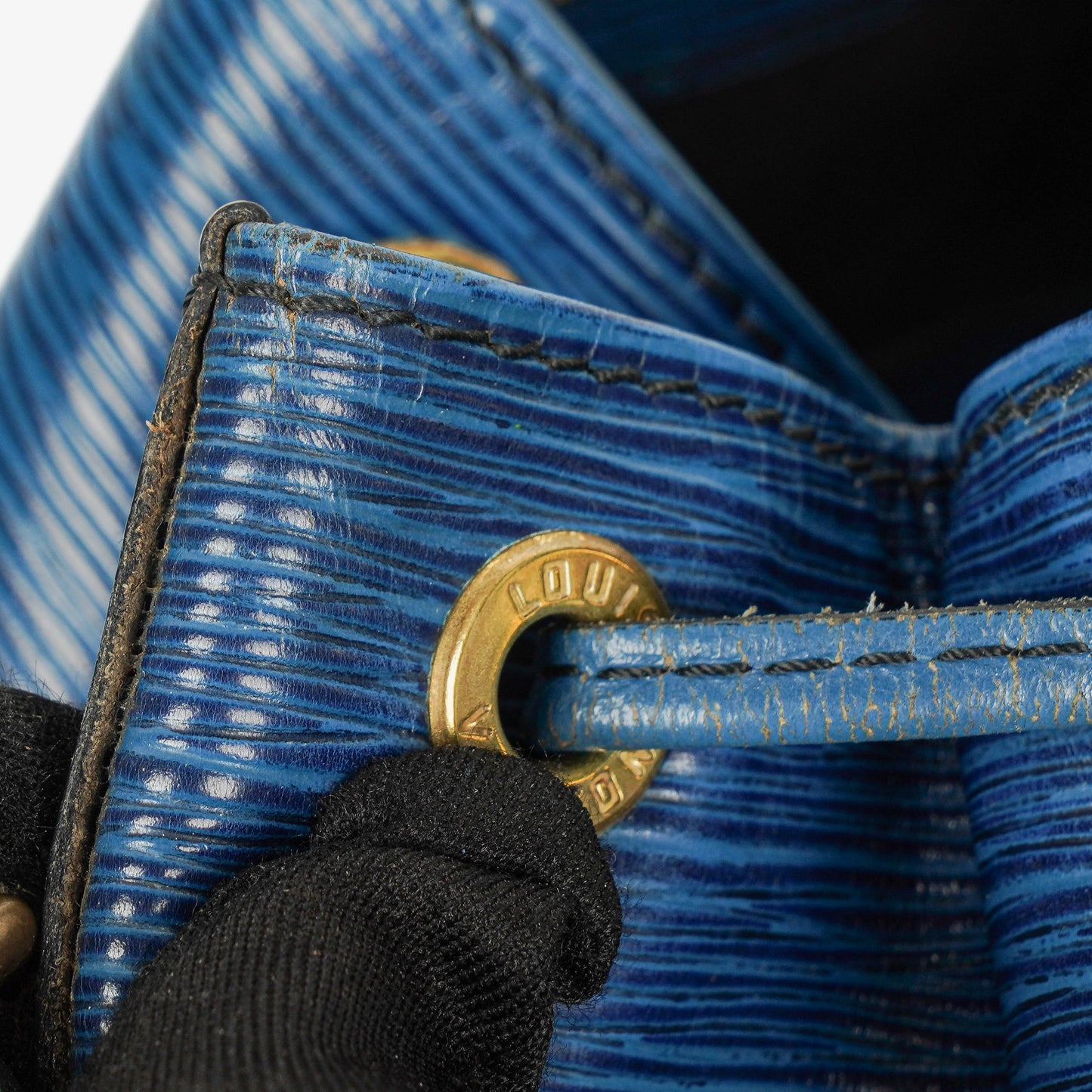 Louis Vuitton Noe Grande GM Blue EPI Leather Shoulder Bag