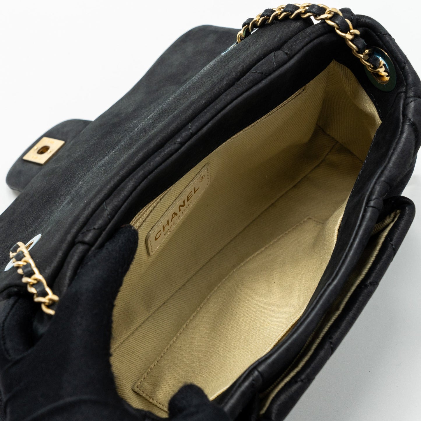 Chanel quilted seasonal flap bag Calfskin Iridescent black with