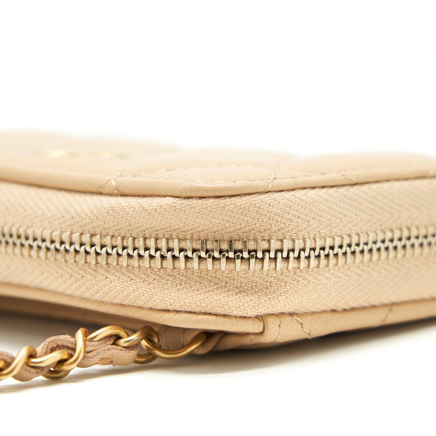 Chanel 22C Pearl Crush Card Holder With Chain Beige