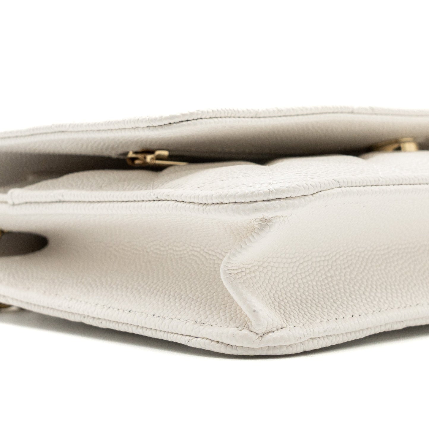 CHANEL classic wallet on chain caviar white L (Microchip)