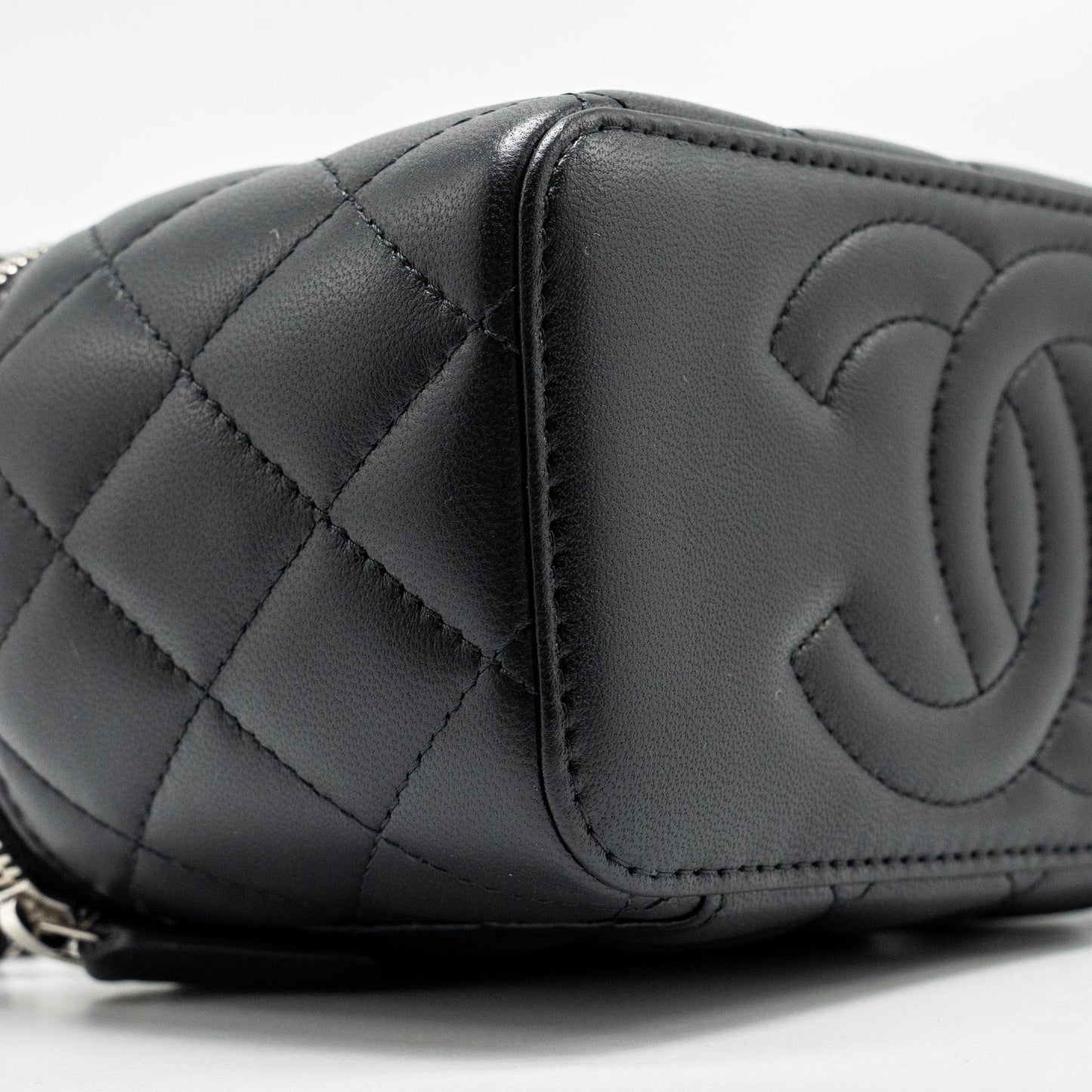Chanel Top Handle Long Vanity Case Lambskin BLACK  (Microchip)
