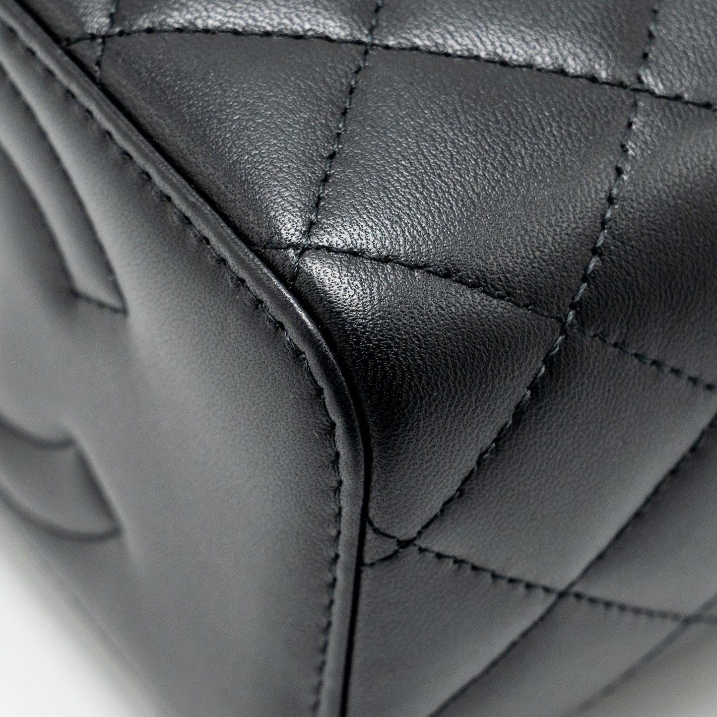 Chanel Top Handle Long Vanity Case Lambskin BLACK  (Microchip)