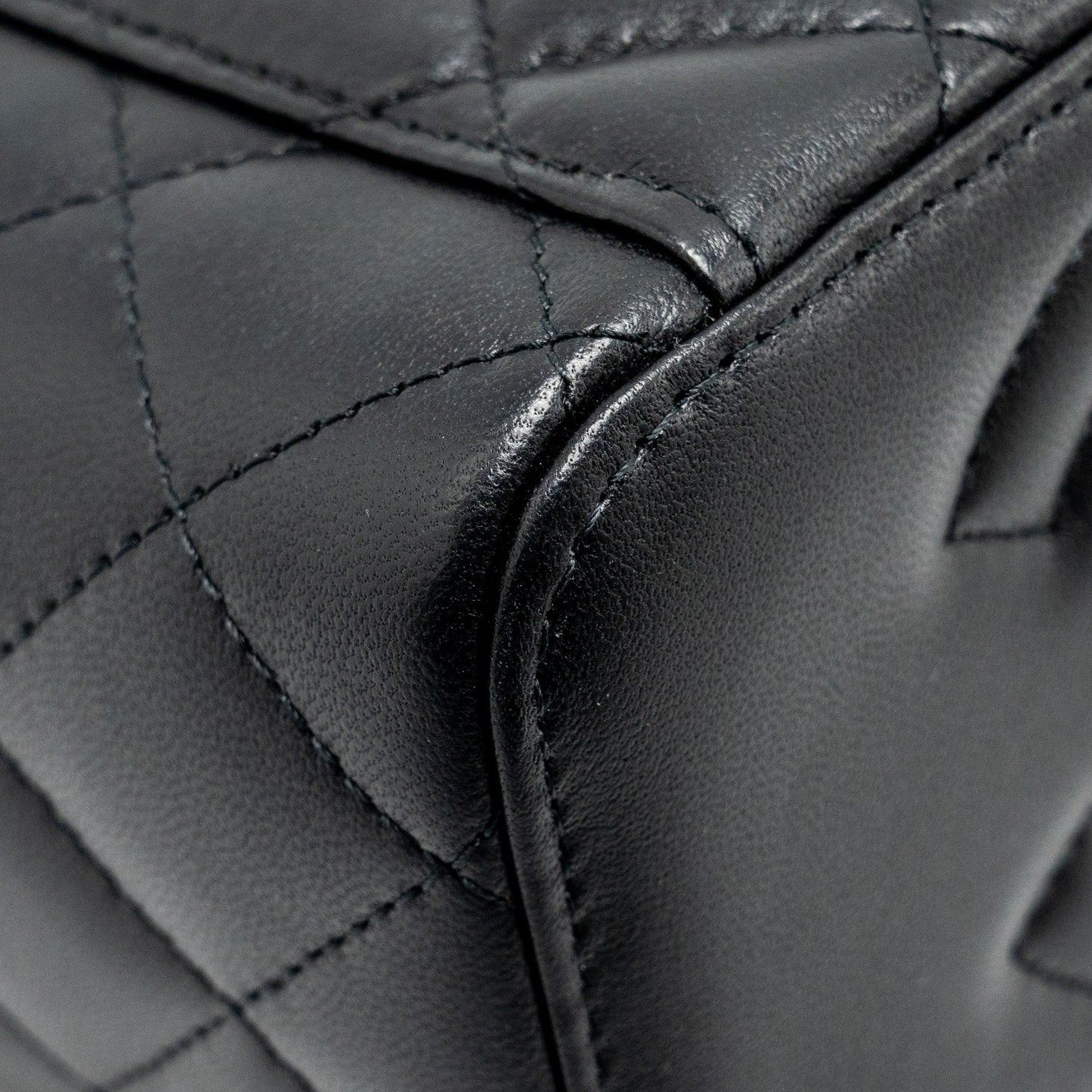 Chanel Top Handle Long Vanity Case Lambskin BLACK  (Microchip)