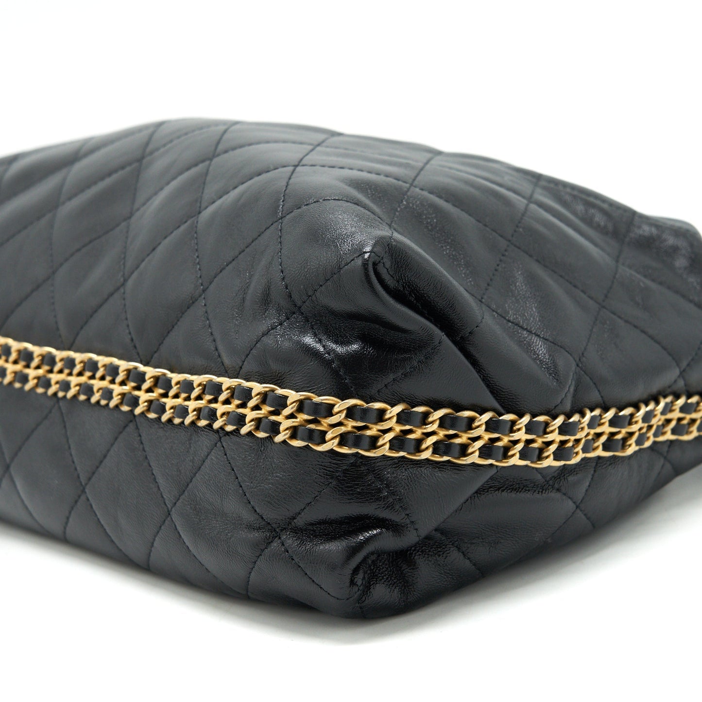 Chanel quilted shoulder bag lambskin black