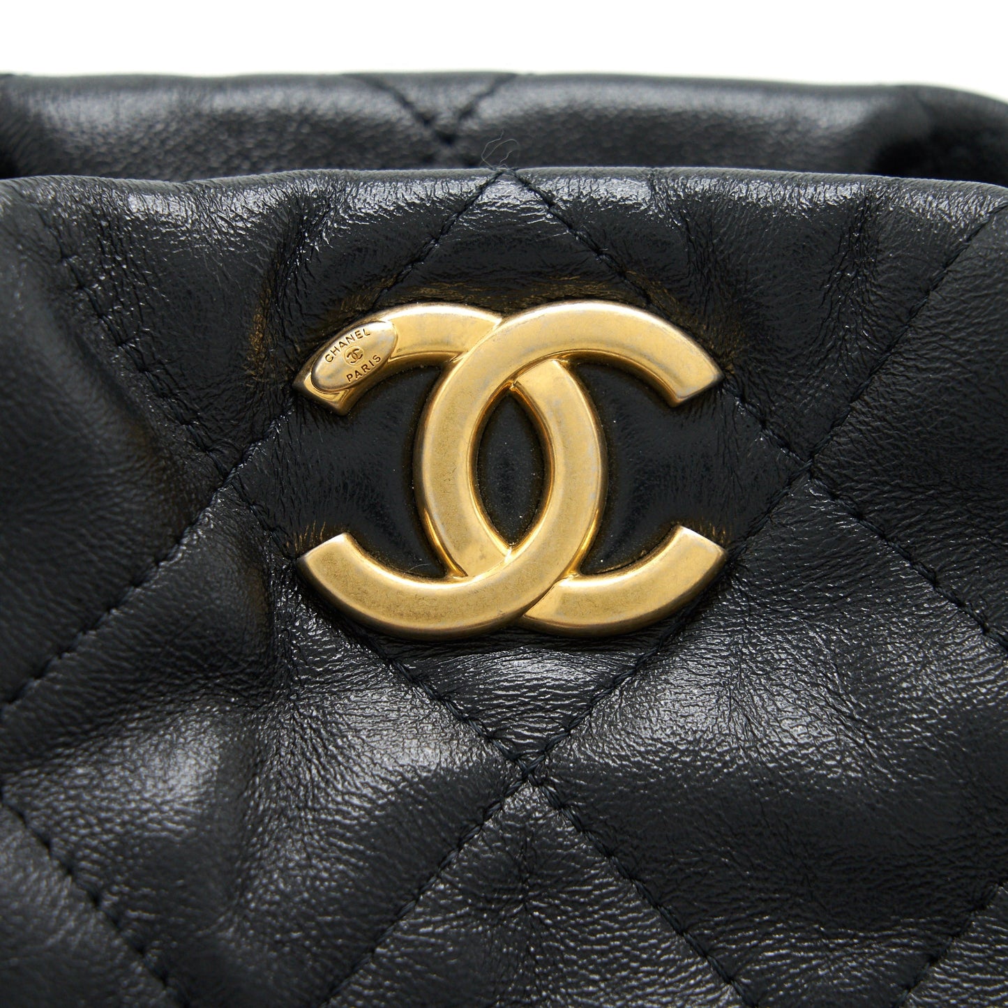 Chanel quilted shoulder bag lambskin black