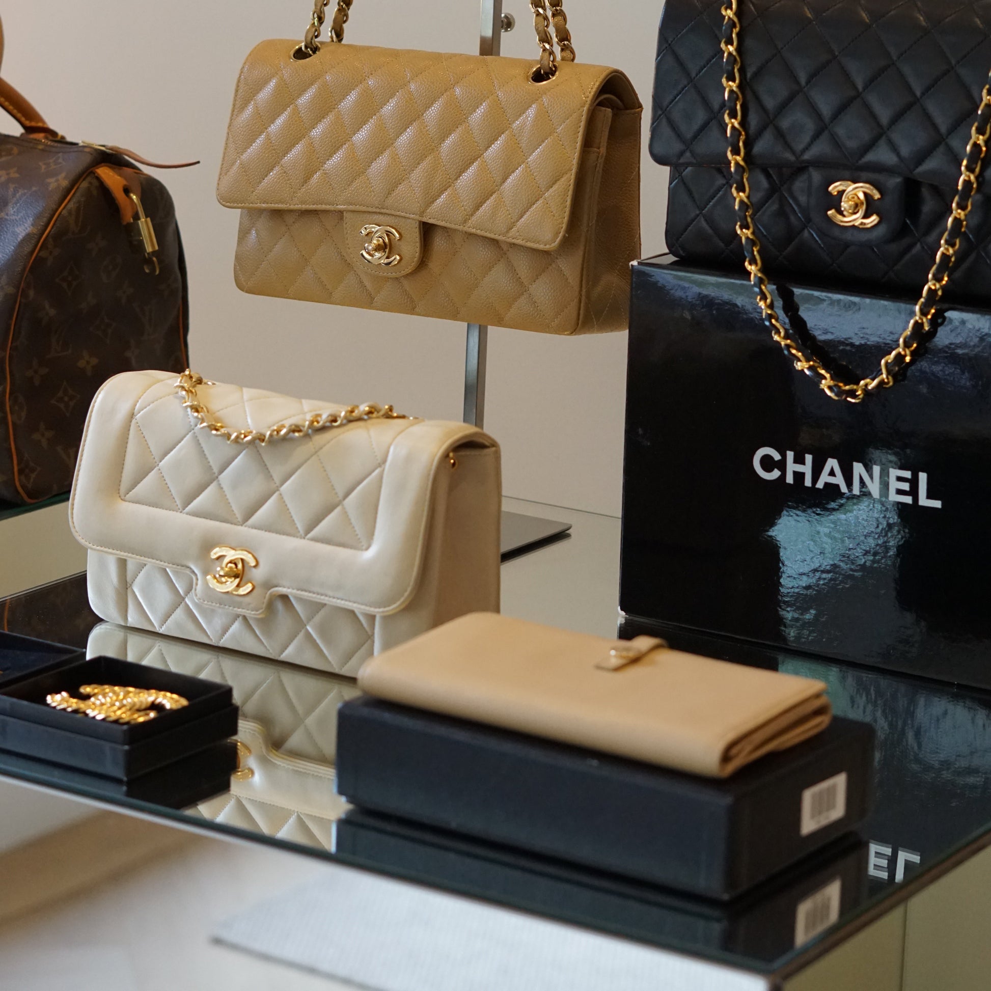 Chanel Diana Handbag Bag - Ewore Bags