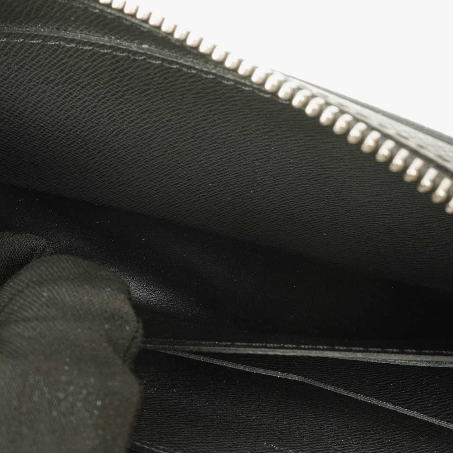 Louis Vuitton Glacier Taiga Leather Zippy XL Wallet