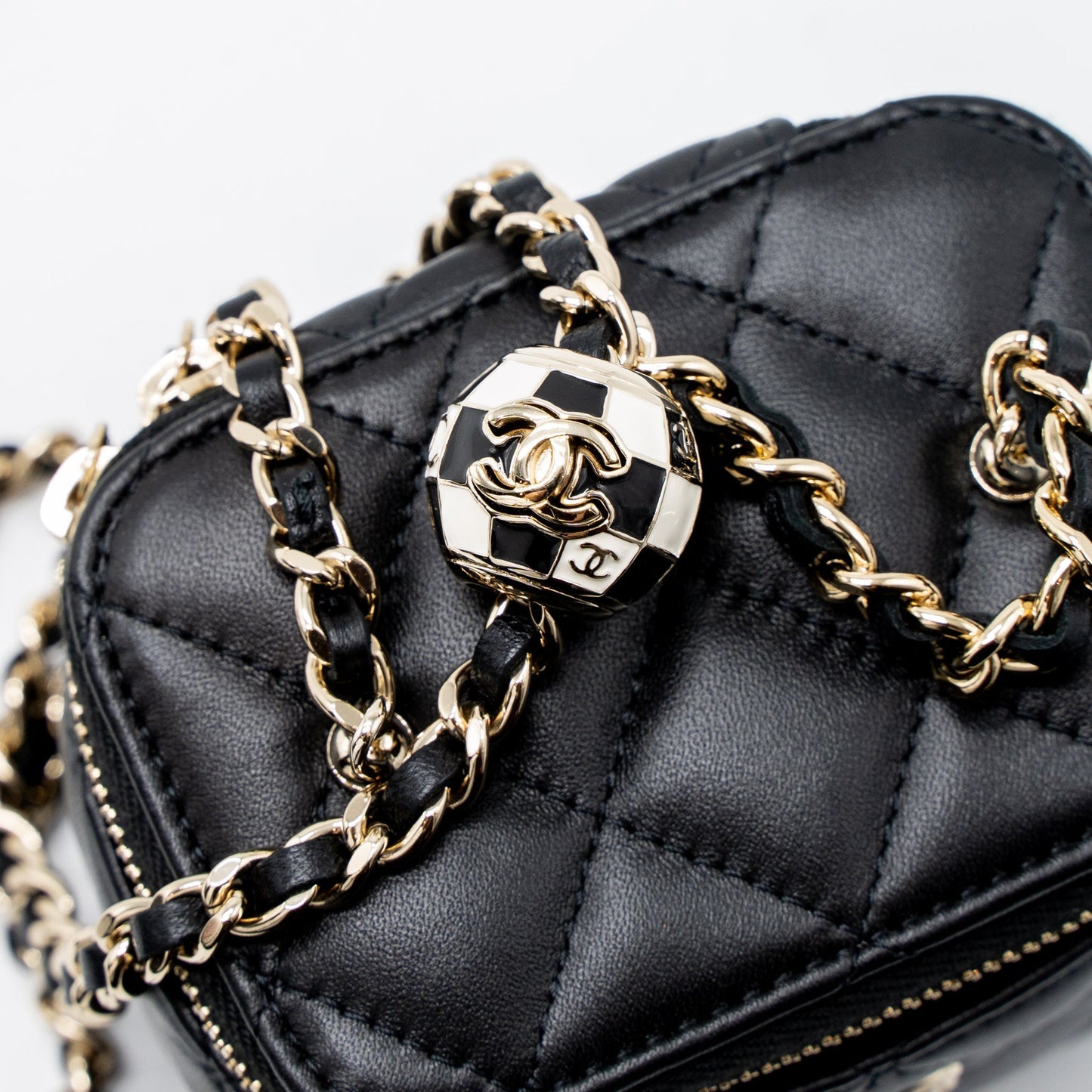 Chanel 23C Pearl Crush Mini Vanity with Chain Lambskin Black L (Microchip)