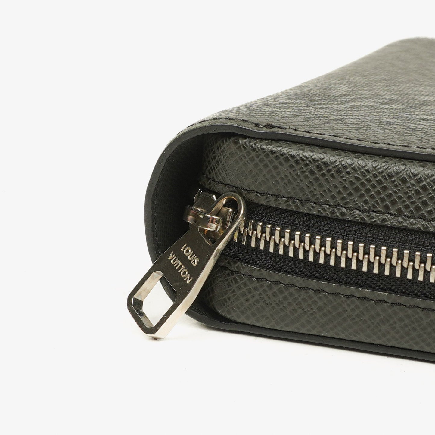 Louis Vuitton Glacier Taiga Leather Zippy XL Wallet