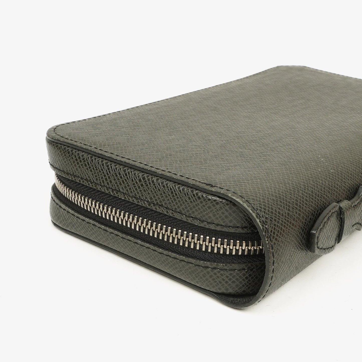 Louis Vuitton Glacier Taiga Leather Zippy XL Wallet