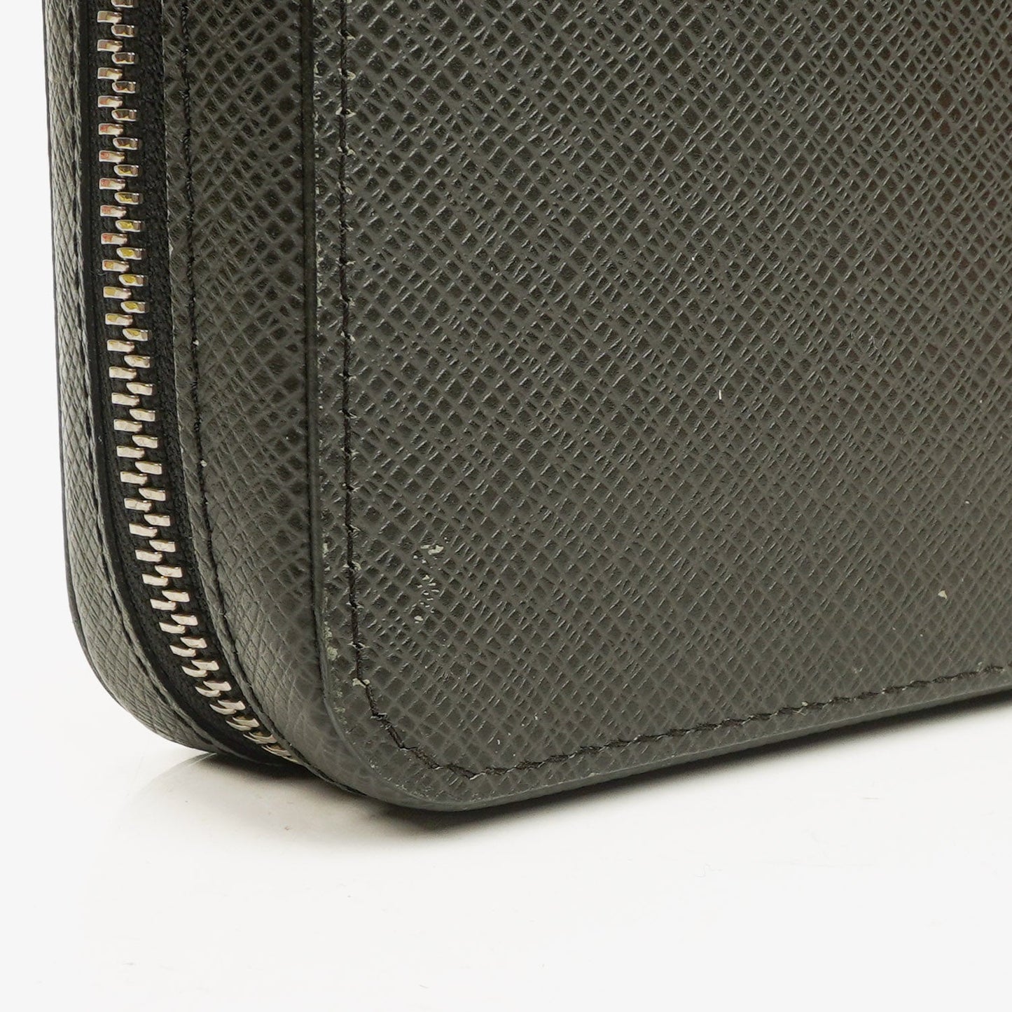 Louis Vuitton Glacier Taiga Leather Zippy XL Wallet