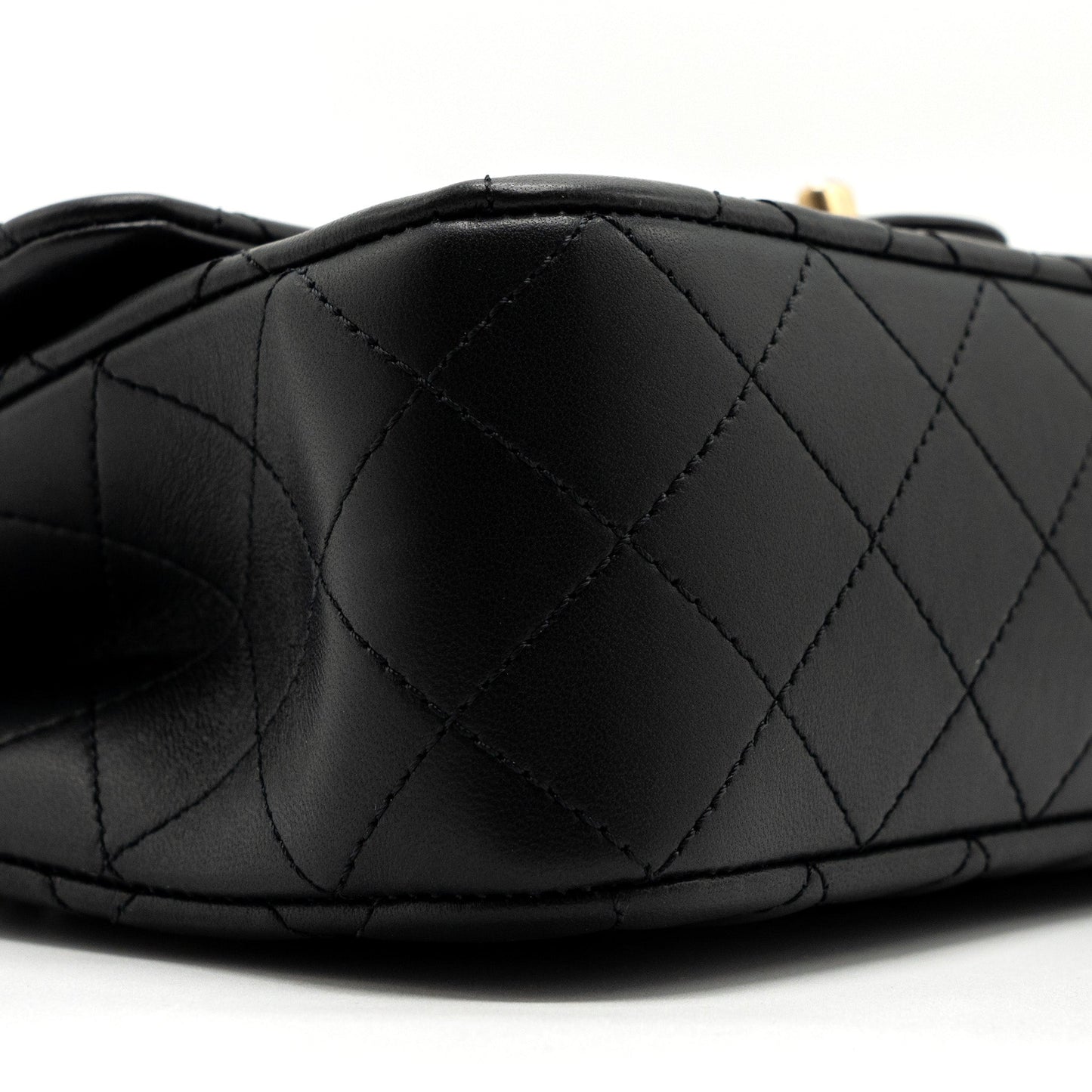 Chanel 23s camellia chain flap bag lambskin black  (Mircochip)