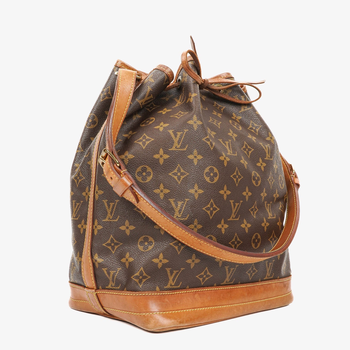 Louis Vuitton Noe Grande GM Monogram Canvas Shoulder Bag