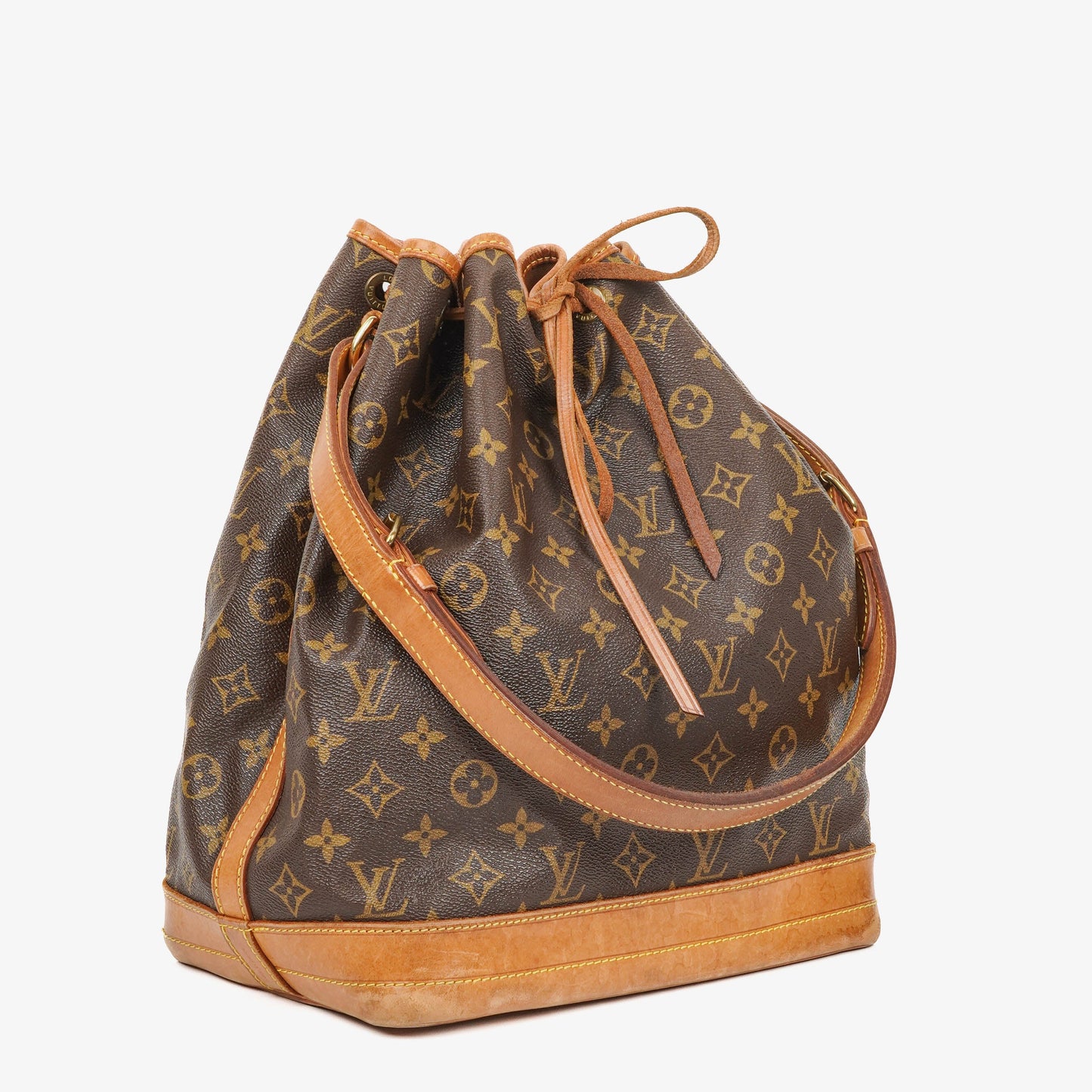 Louis Vuitton Noe Grande GM Monogram Canvas Shoulder Bag