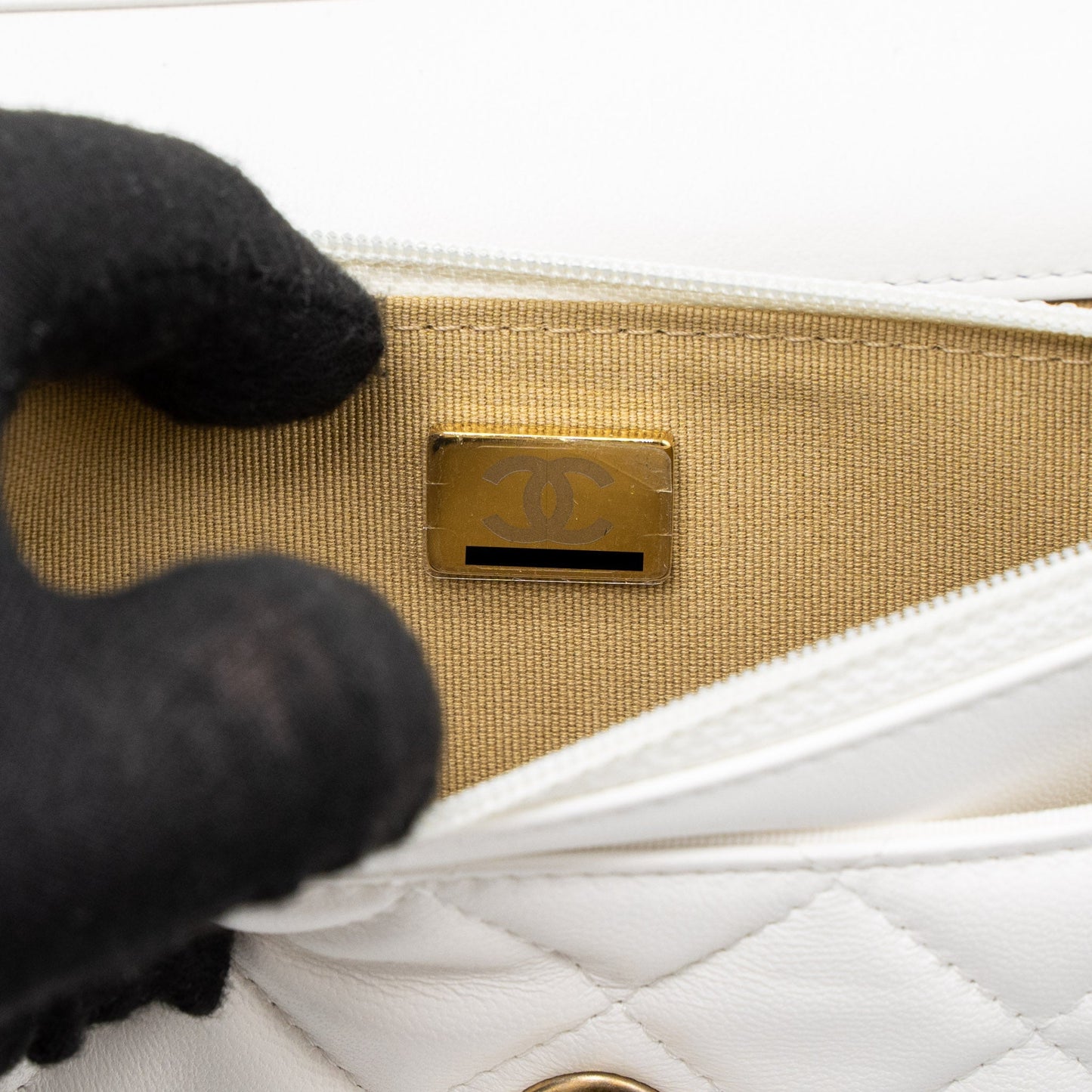 Chanel Pearl Crush Wallet on Chain Lambskin White  (Microchip)