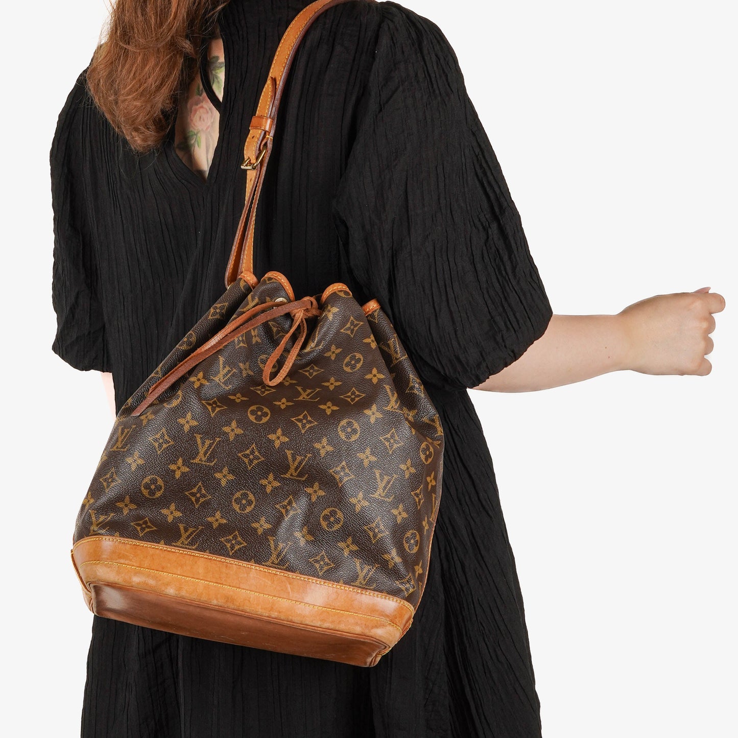 Louis Vuitton Noe Grande GM Monogram Canvas Shoulder Bag