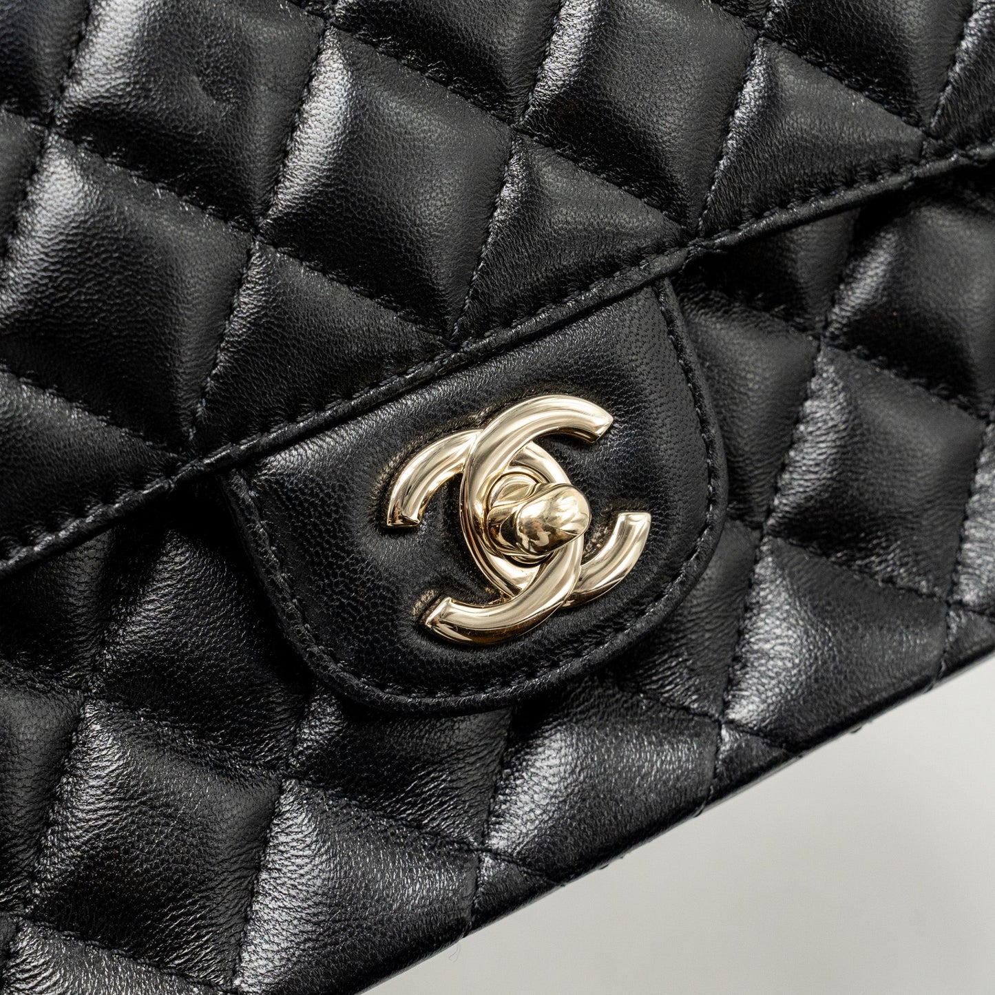 Chanel 23a Crystal Top Handle Flap Bag Shiny Lambskin Black L(microchip)