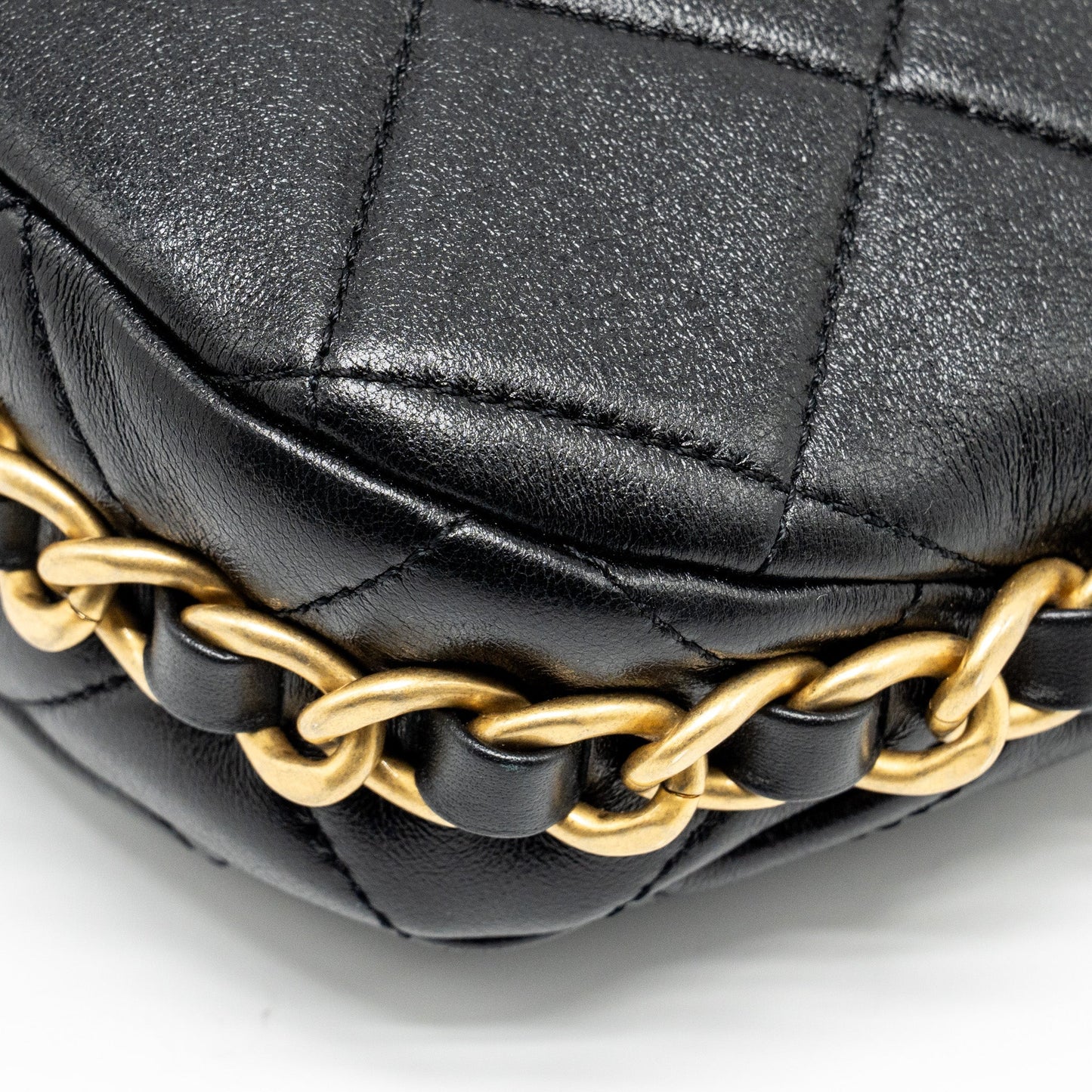 Chanel 23K hobo bag with adjustable chain lambkin black  (microchip)