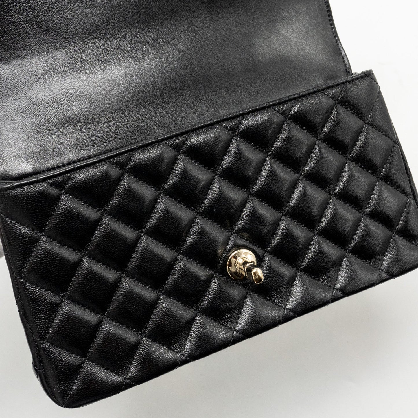 Chanel 23a Crystal Top Handle Flap Bag Shiny Lambskin Black L(microchip)